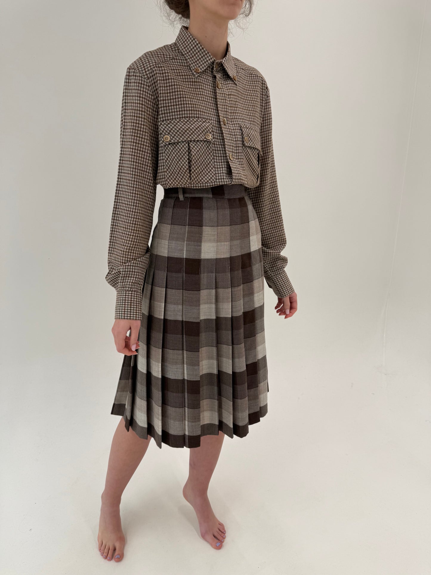 Fustă plisată din lana plină extrafina în combinație superbă de culori neutre