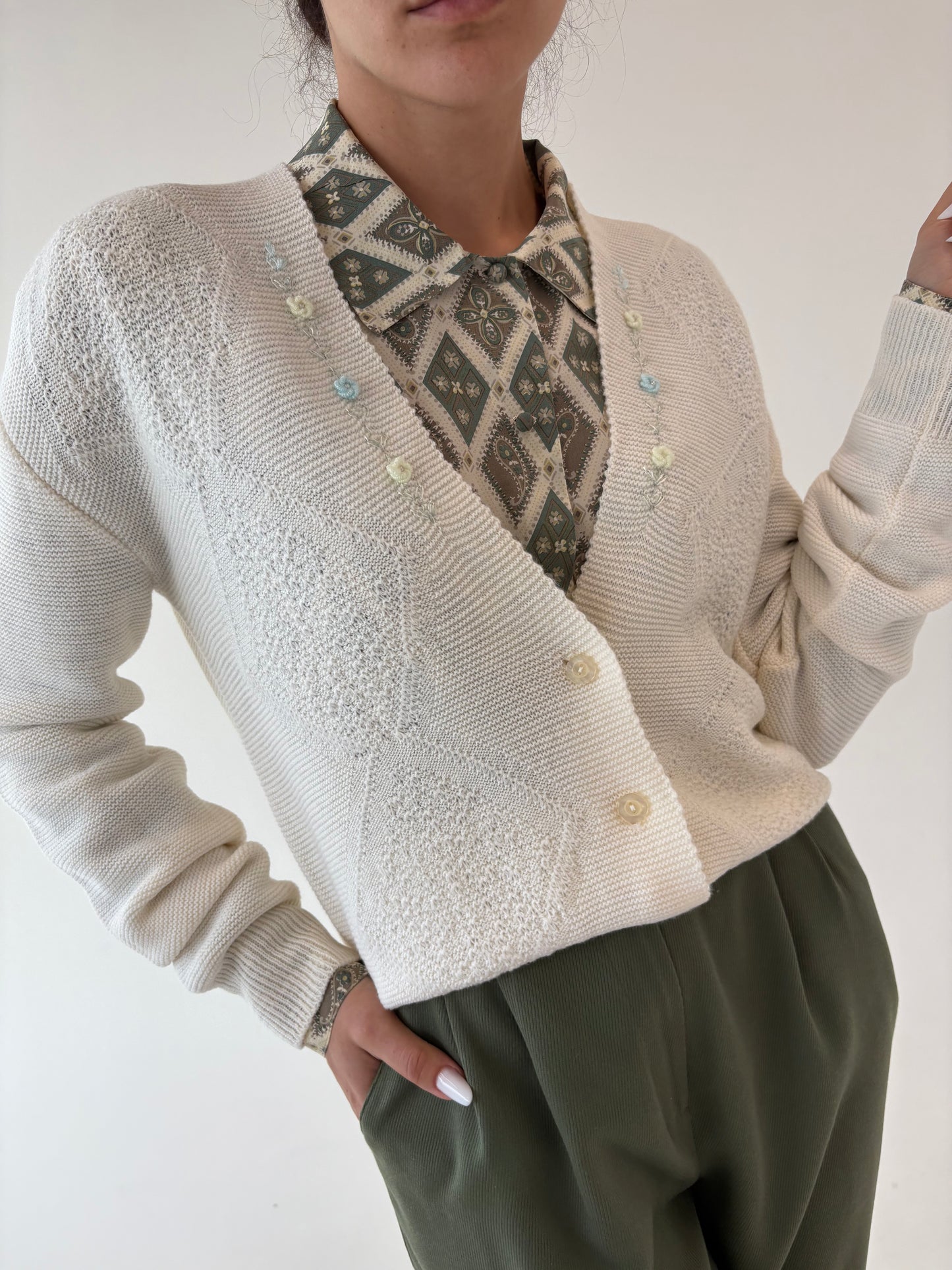 Cardigan vintage bijterie cu broderie manuală excepțională 3D