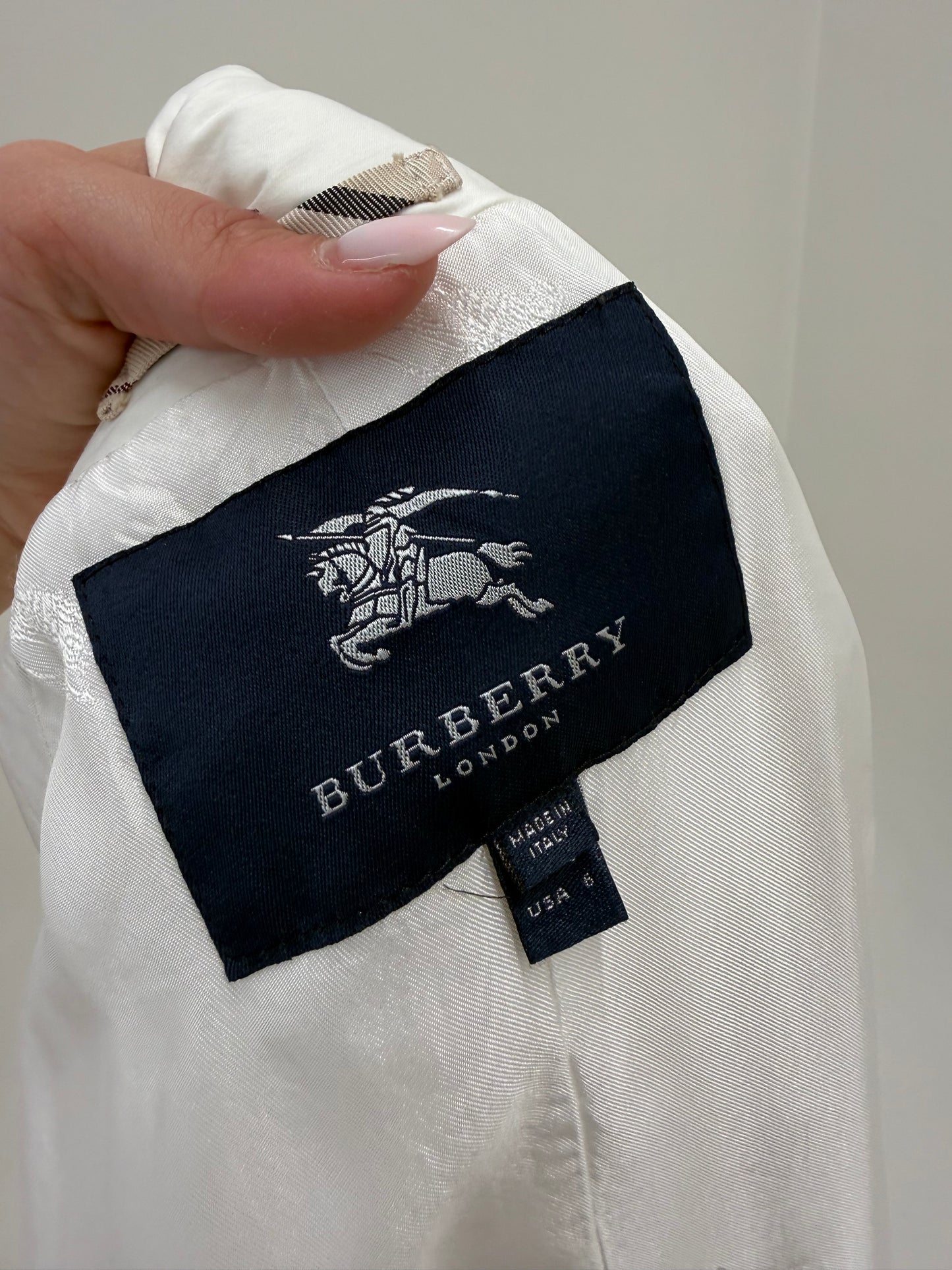 Trench Burberry de vară extrem de subțire butter white