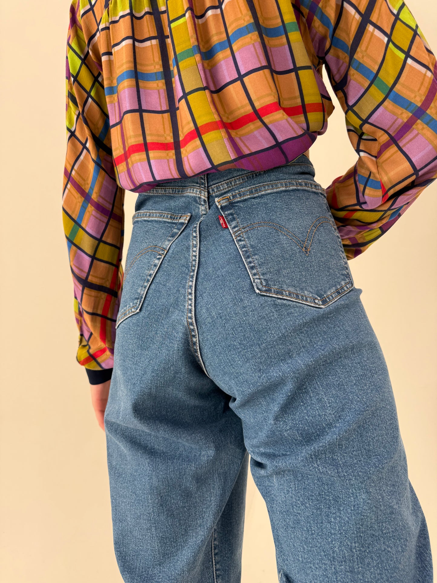 Jeans plus size vintage Levi’s modelatori cu talie înaltă classic wash