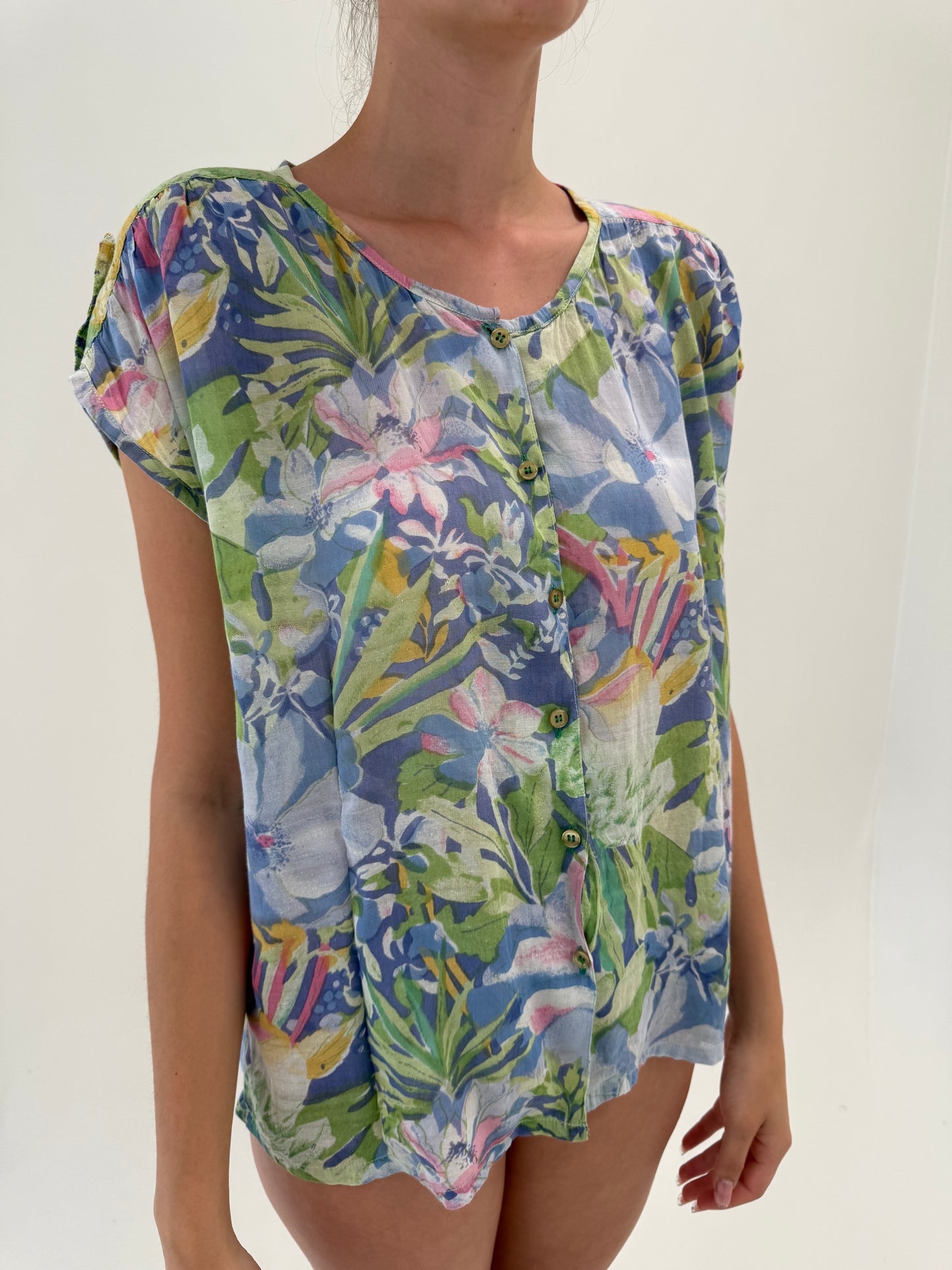 Top din challis (panzica foarte fina) cu print floral superb