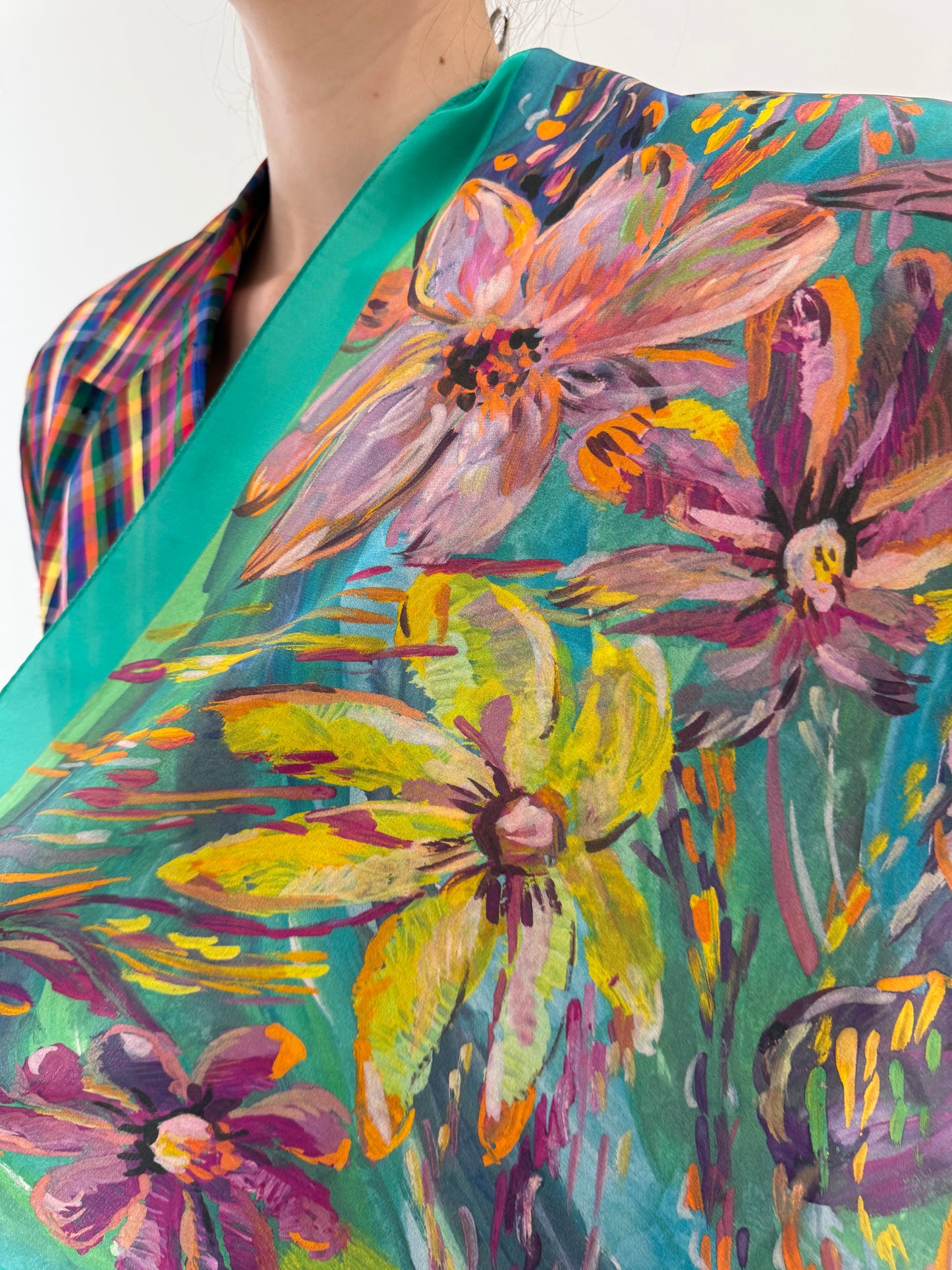 Eșarfă din mătase naturală cu print floral ca pictat superb