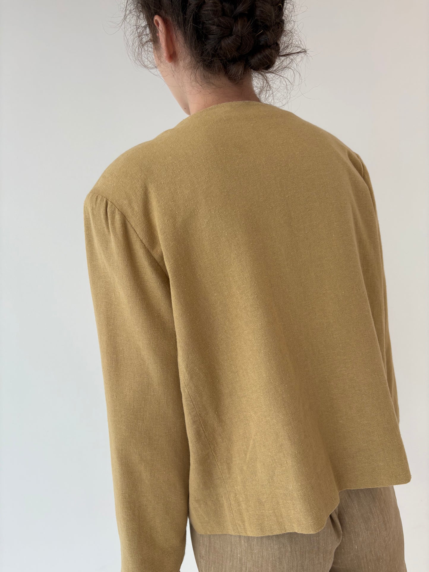 Sacou vintage camel excepțional din in cu aplicații manuale și broderie