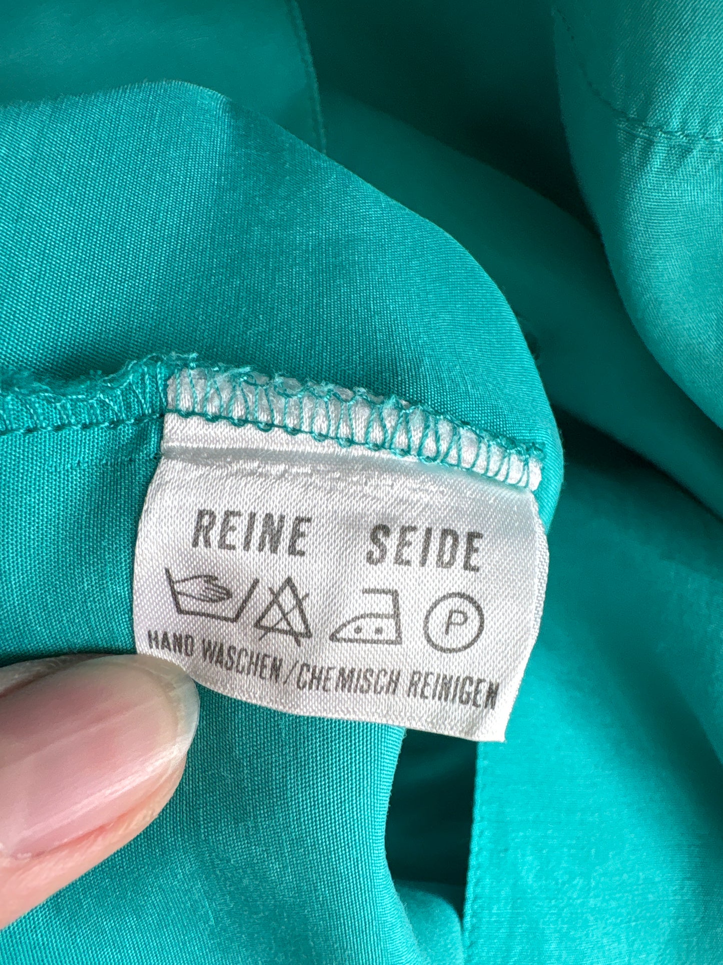 Cămașa vintage ‘couture’ cu broderie delicată manuală din mătase naturală