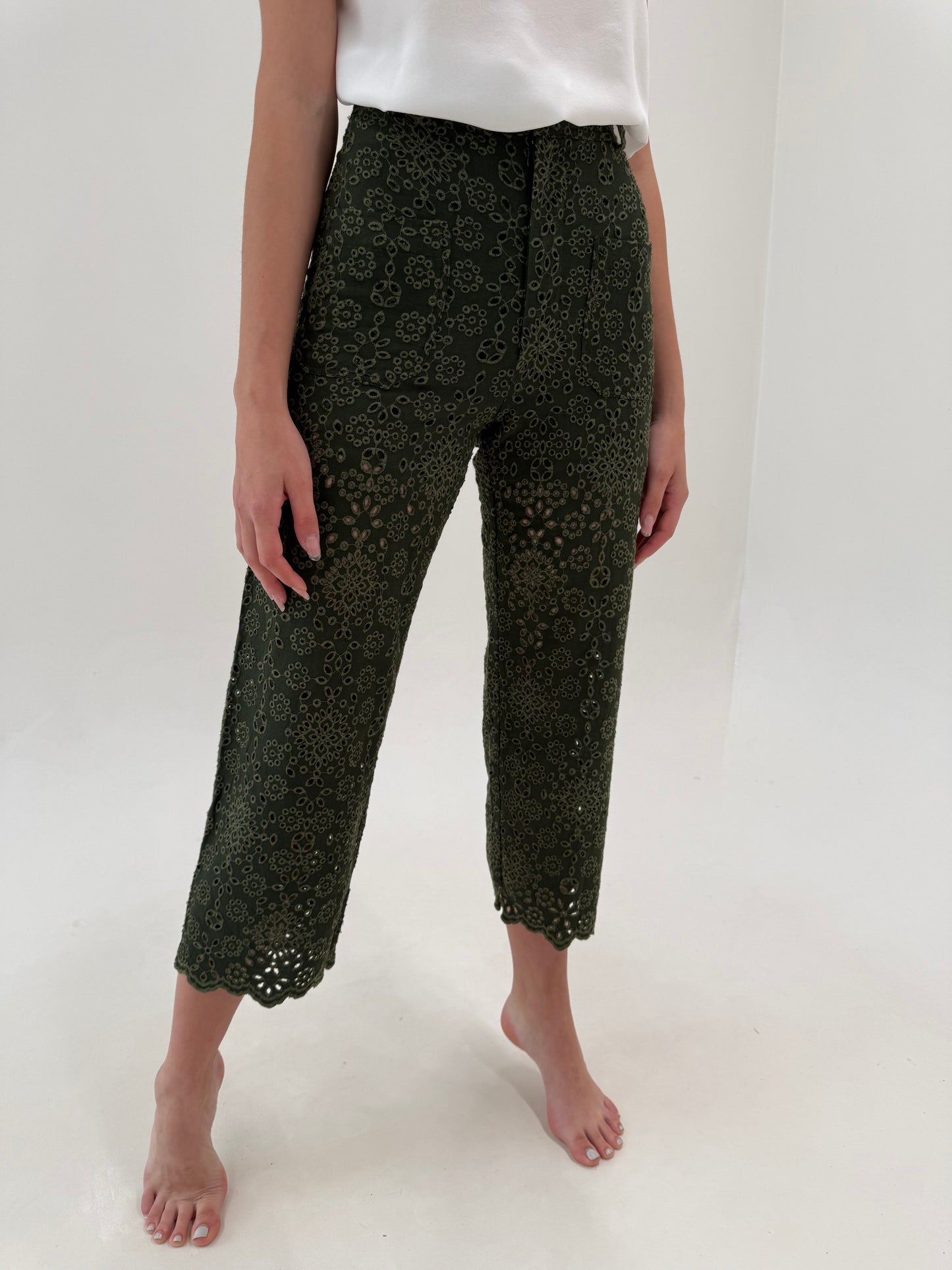 Pantaloni petite din bumbac integral brodat cu talie extrem de înaltă