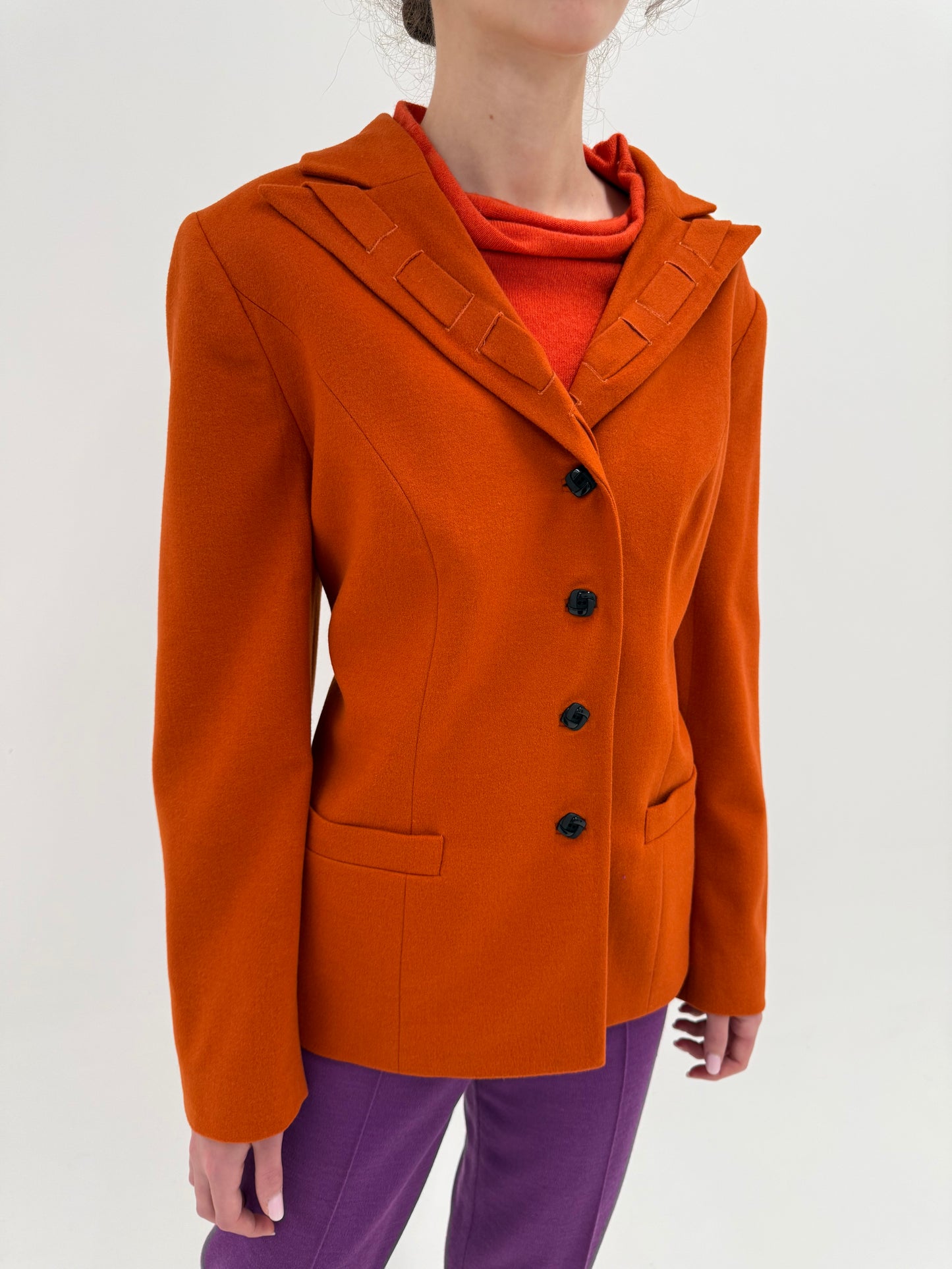 Sacou usor cambrat oranj din lana extrafina