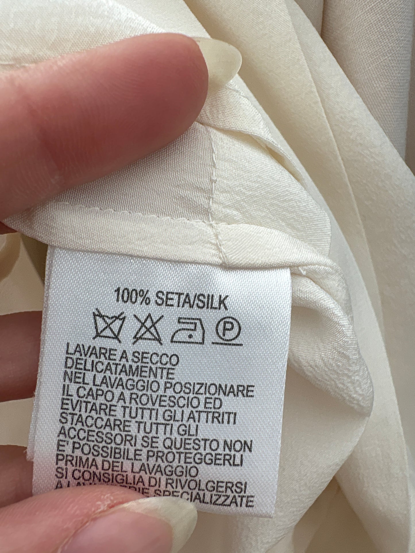 Camasa luxury Luisa Spagnoli din mătase natuala butter white în croi feminin