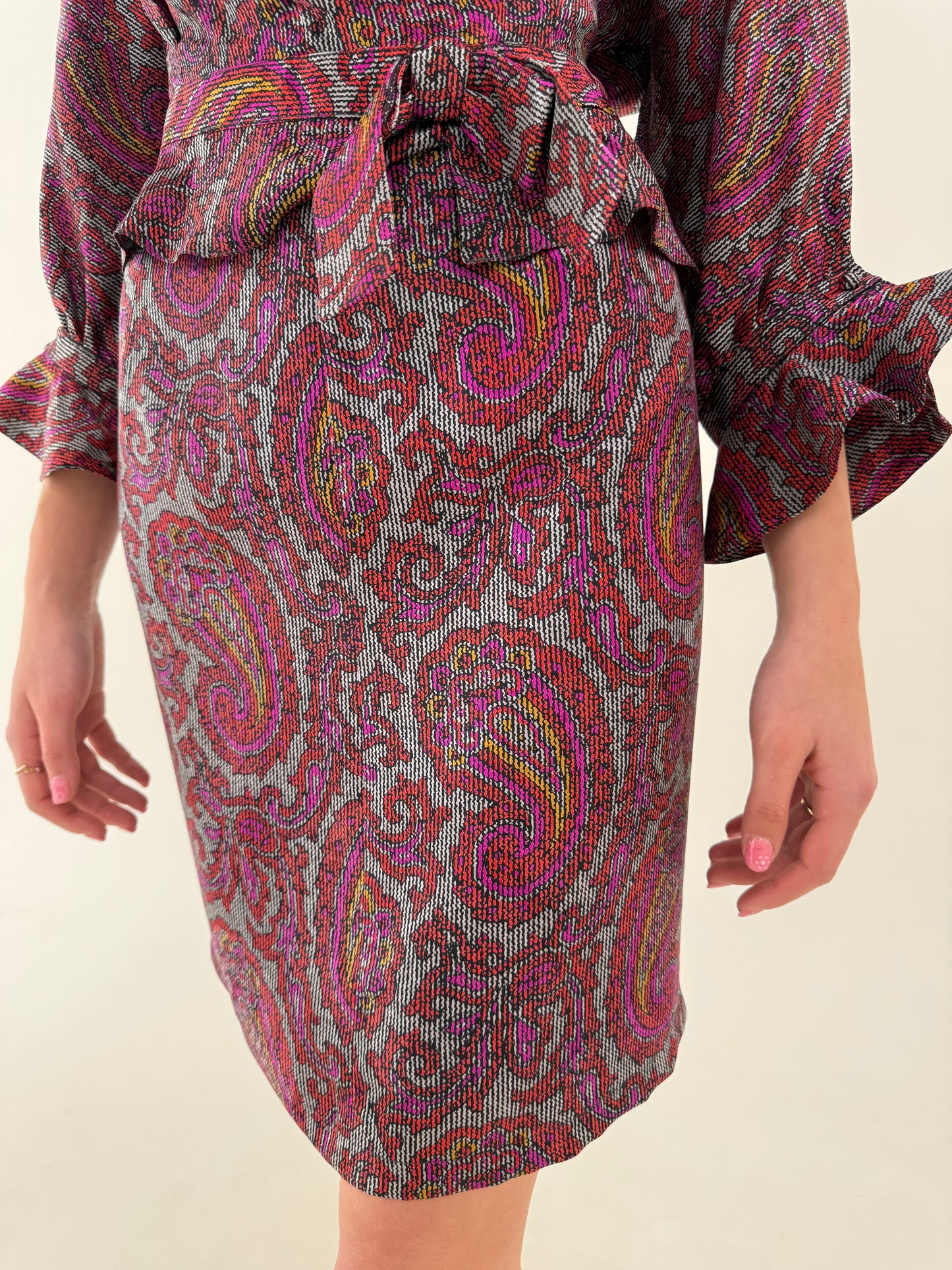 Set ultra feminin superb din mătase naturală cu print paisley