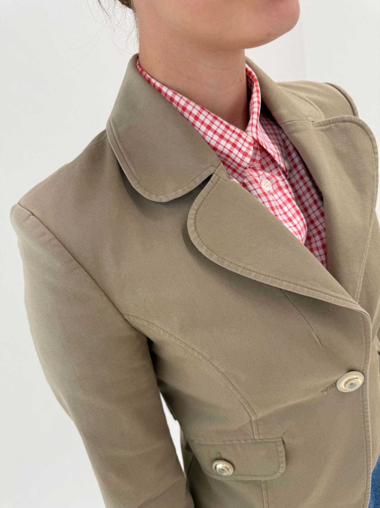 Sacou camel Petite Dolce&Gabbana cambrat din gabardină plină de bumbac
