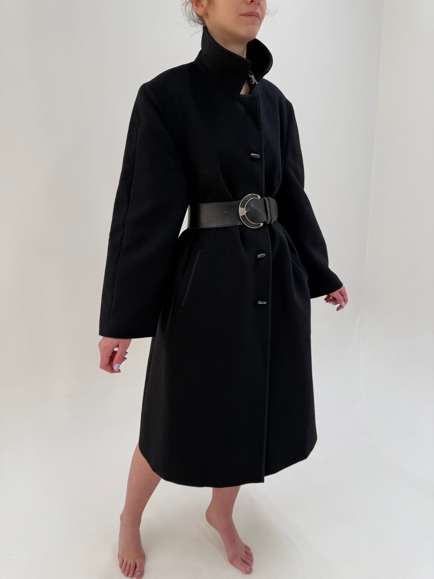 Palton old vintage anii 80 în croi arhitectural super revenit în trend din lana worsted