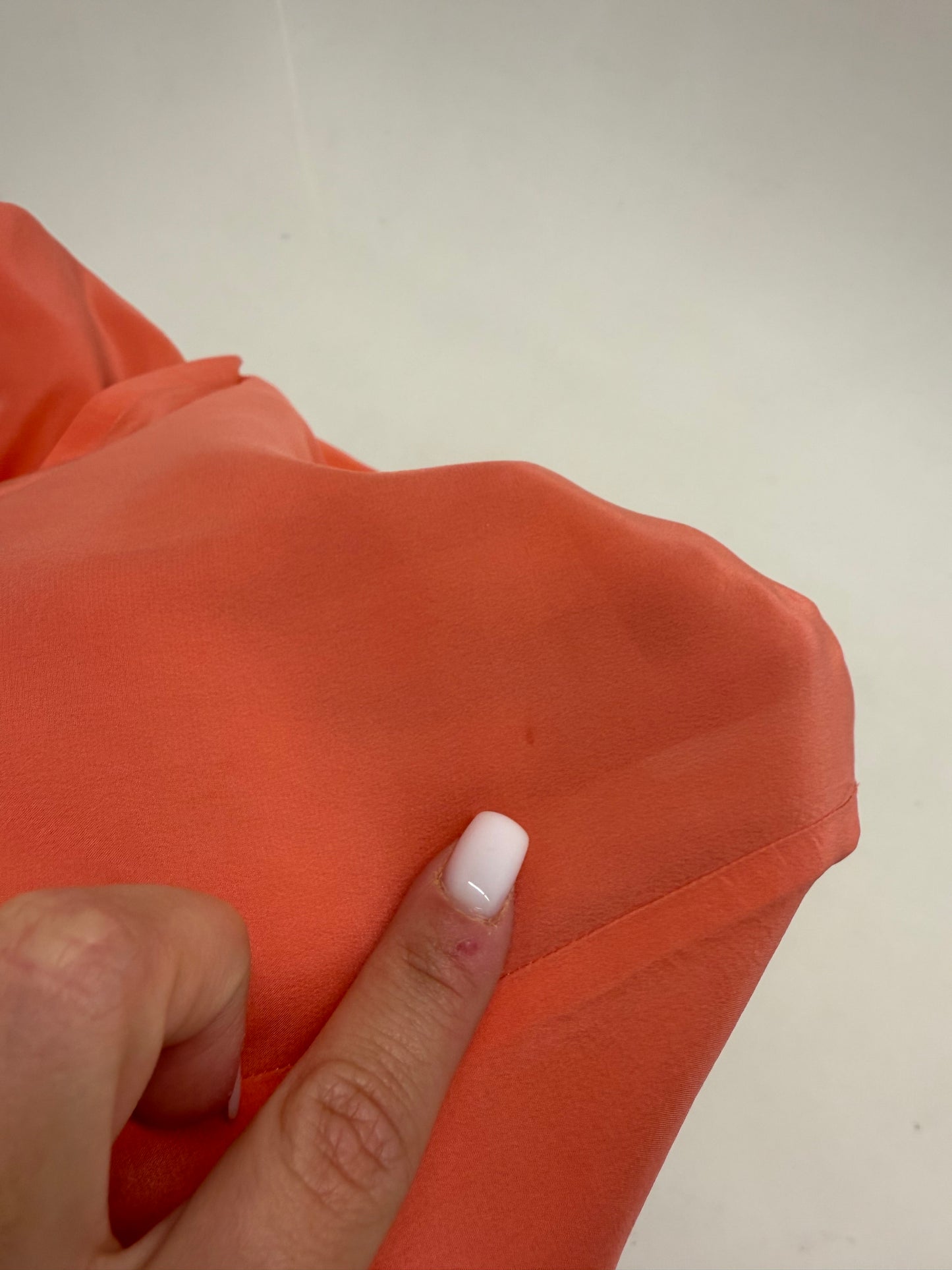 Top salmon pink din mătase naturală