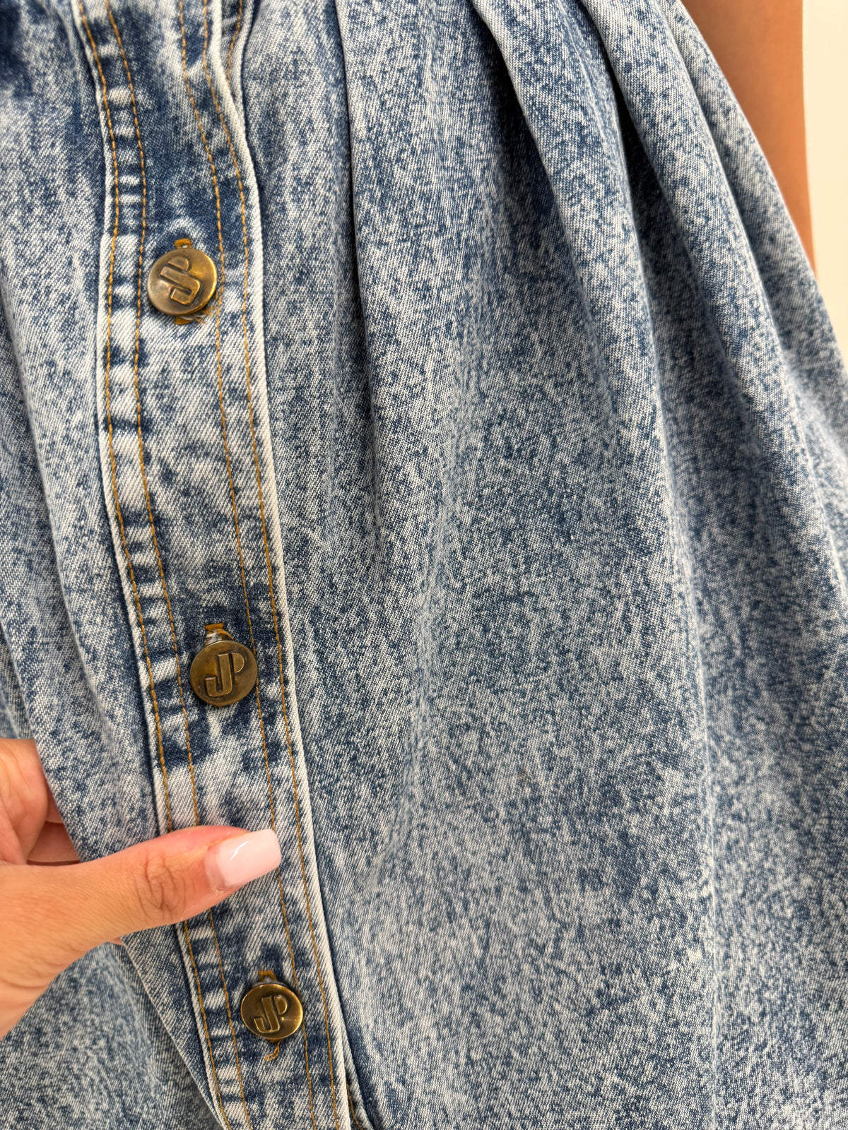 Fustă vintage din jeans în croi ultra amplu cu talie ultra marcată stonewash și buzunare