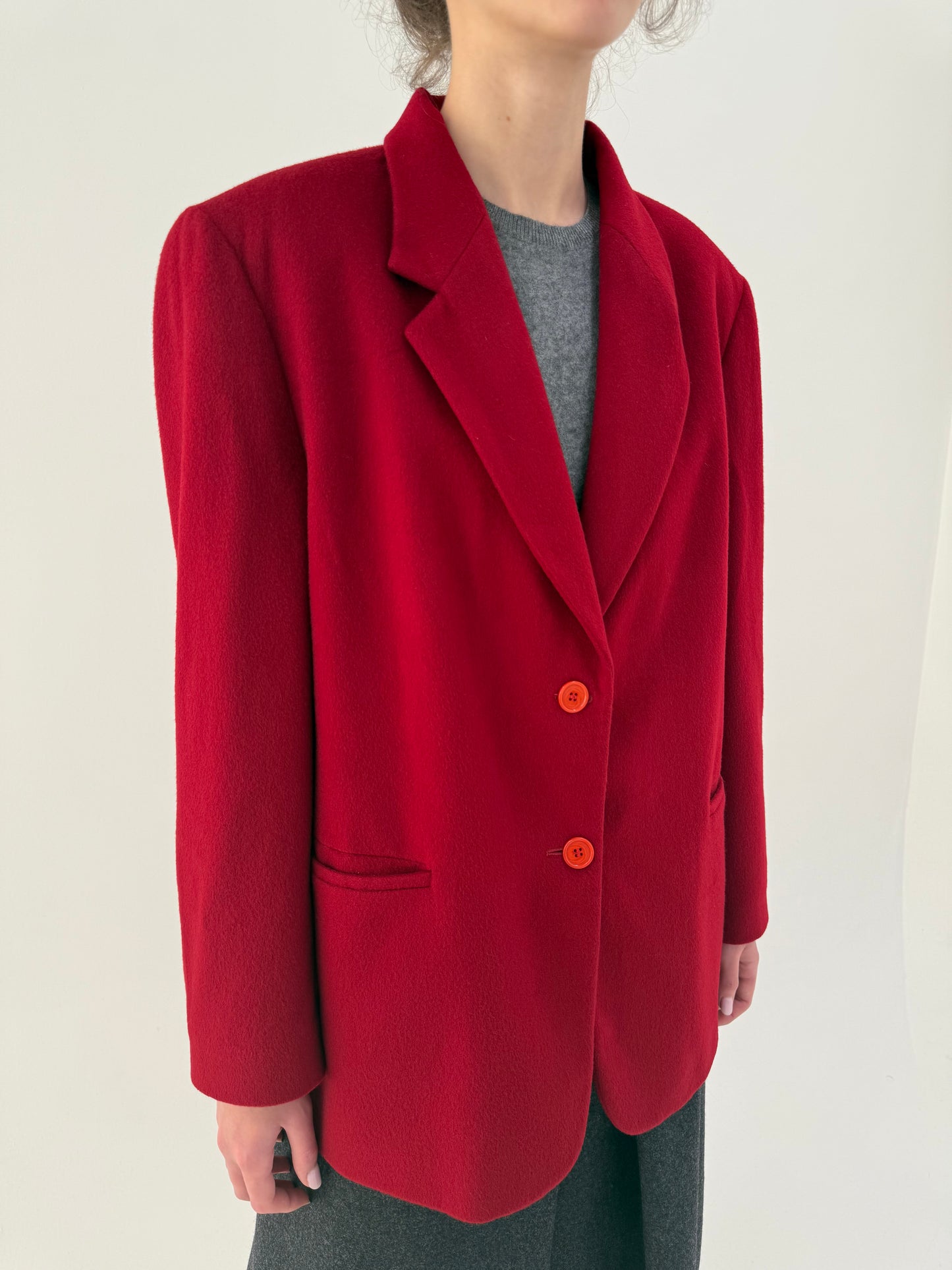 Sacou gros cherry red din stofă plină de lana cu cașmir