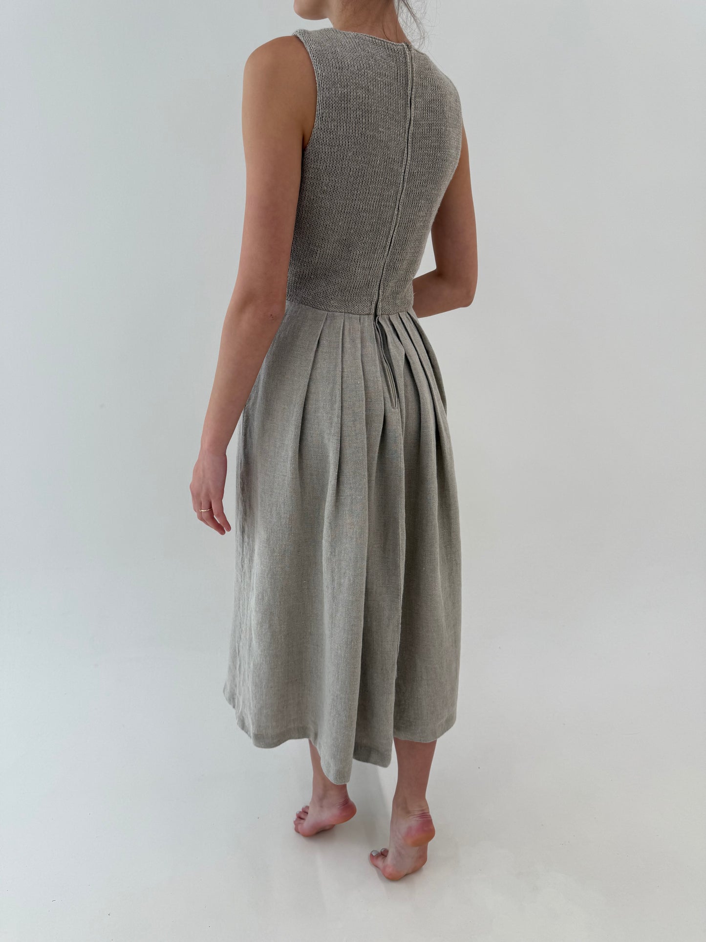 Rochie vintage maxi din pânză grea de in cu corsaj și buzunare