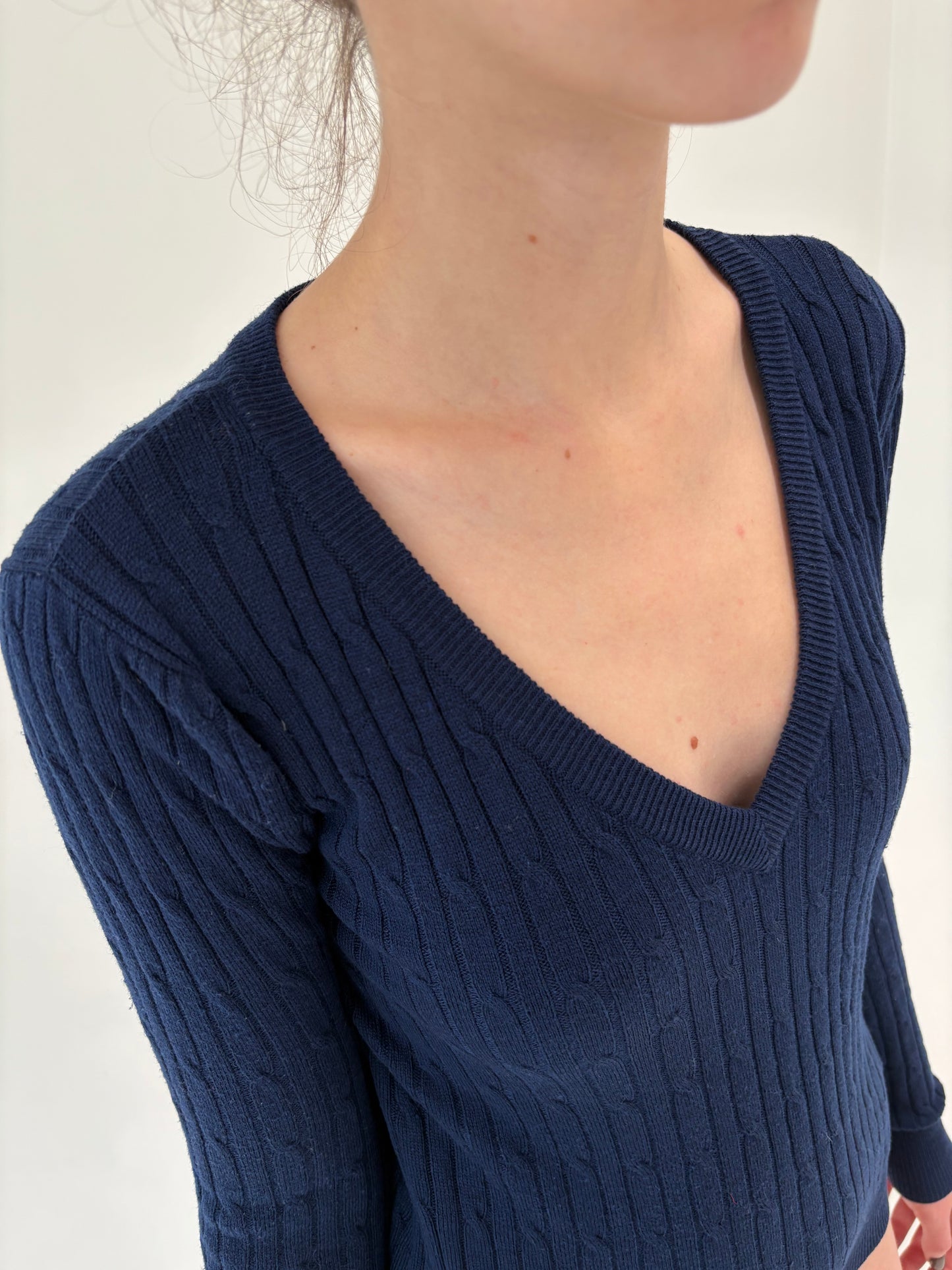 Pulover Navy în anchior cu torsade din lana merino extrafina