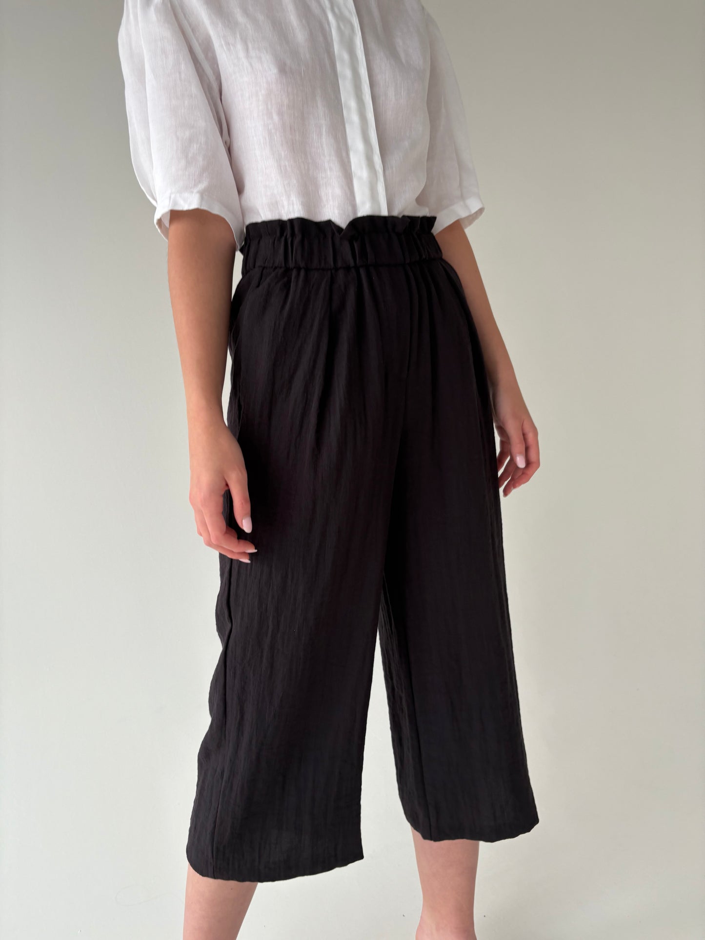 Culottes negri vaporosi cu talie ultra înaltă elastică