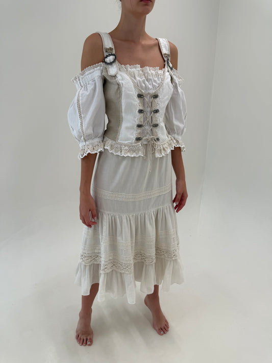 Fustă vintage din pânză fină cu inserții superbe de macrame și talie elastică