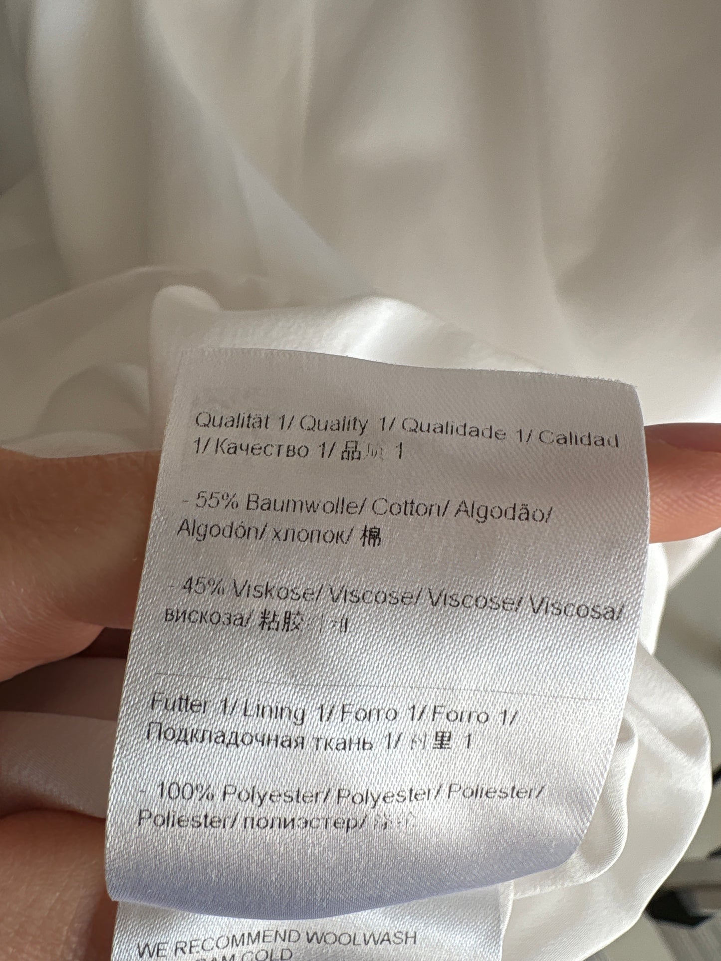 Rochie Escada în croi minimalist din poplin excepțional de bumbac