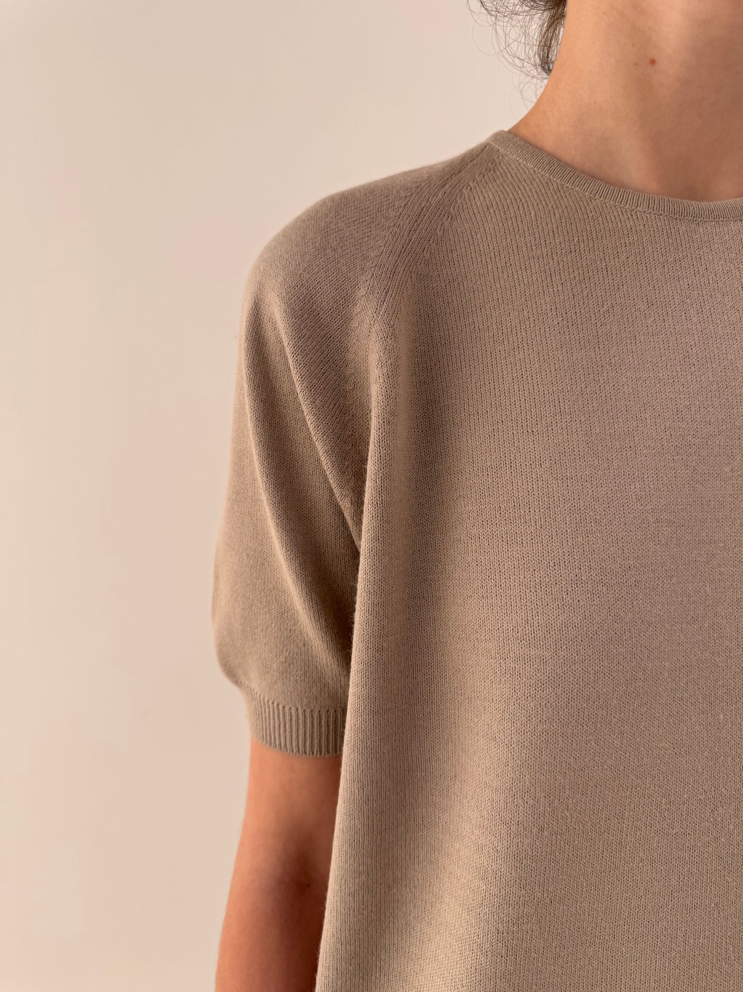 Top vintage sand nude italian din lana extrafina de gramaj mare