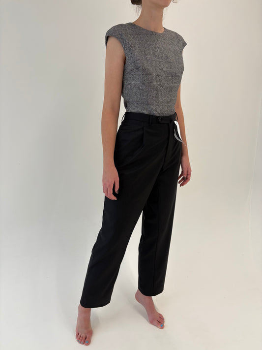 Pantaloni noi cu etichetă din cea mai fină stofă de lana neagră de la zi la seară