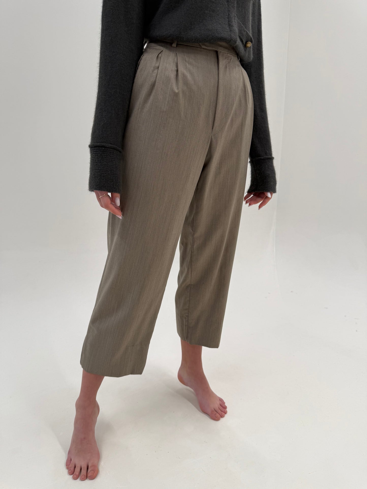 Pantaloni luxury Cacharel light taupe bude din stofita excepțională de primăvară