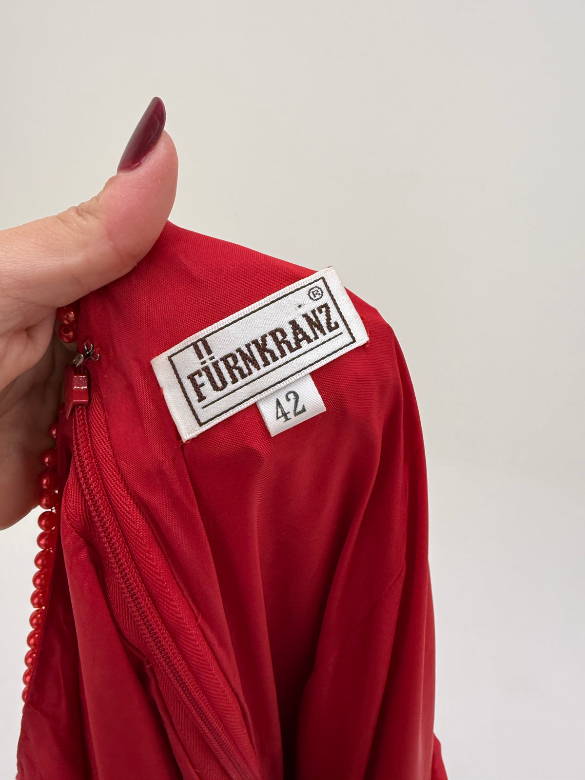 Rochie maxi integral cu aplicații manuale din mătase naturală cherry red