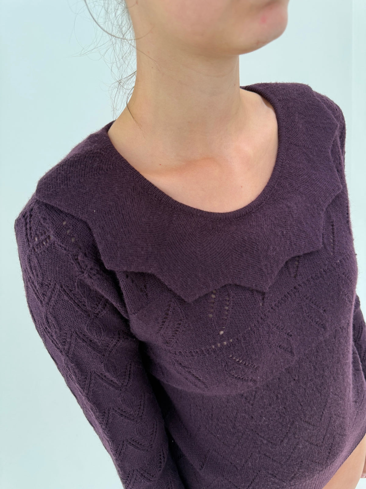 Pulover luxury Cacharel eggplant purple din lana extrafina dantelata cu guler