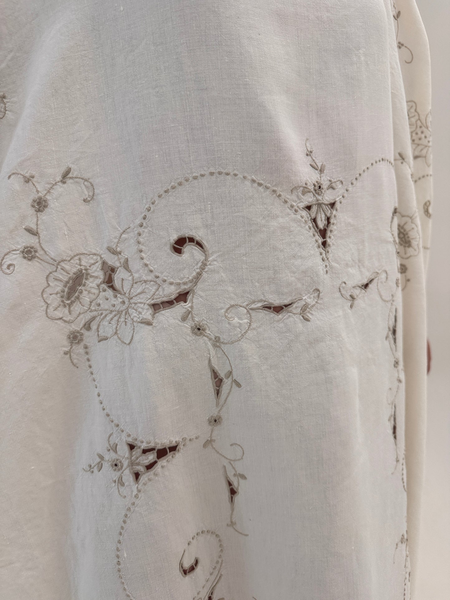 Kaftan bijuterie din in excepțional cu broderie manuală