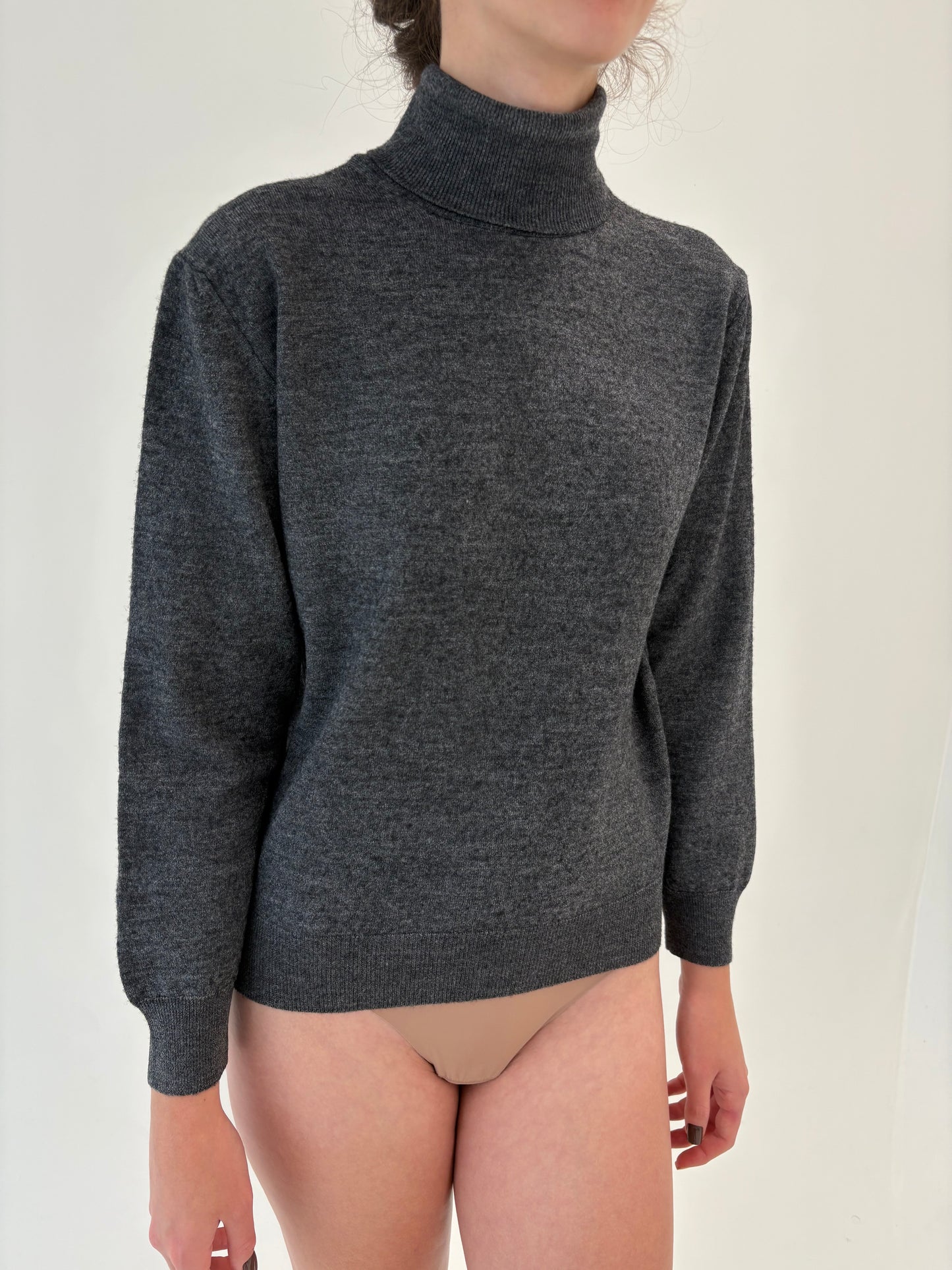 Maleta charcoal gray din lana merino extrafina de gramaj mare petite