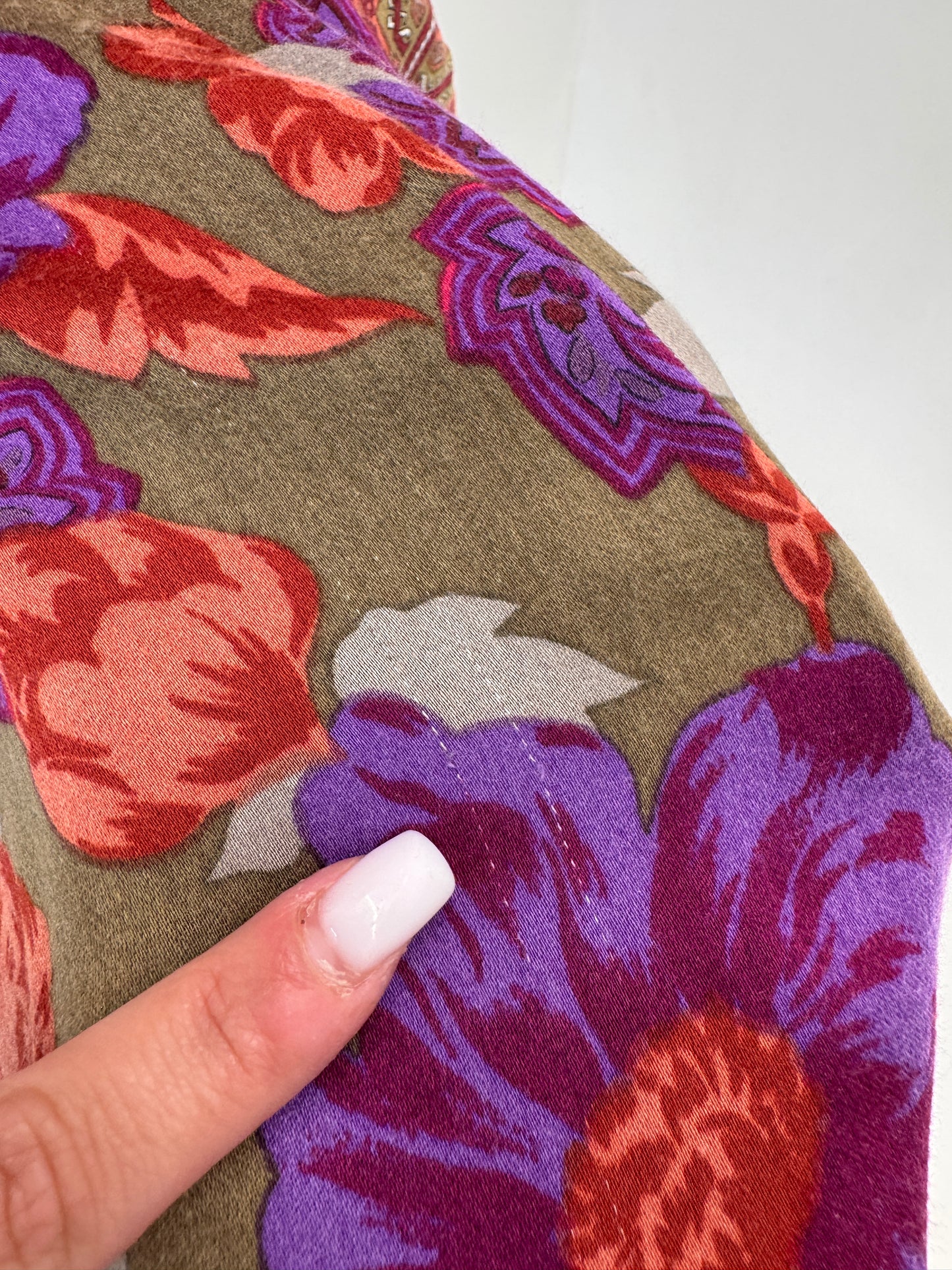 Pantaloni vintage în culori superbe din bumbac moale in croi sub genunchi