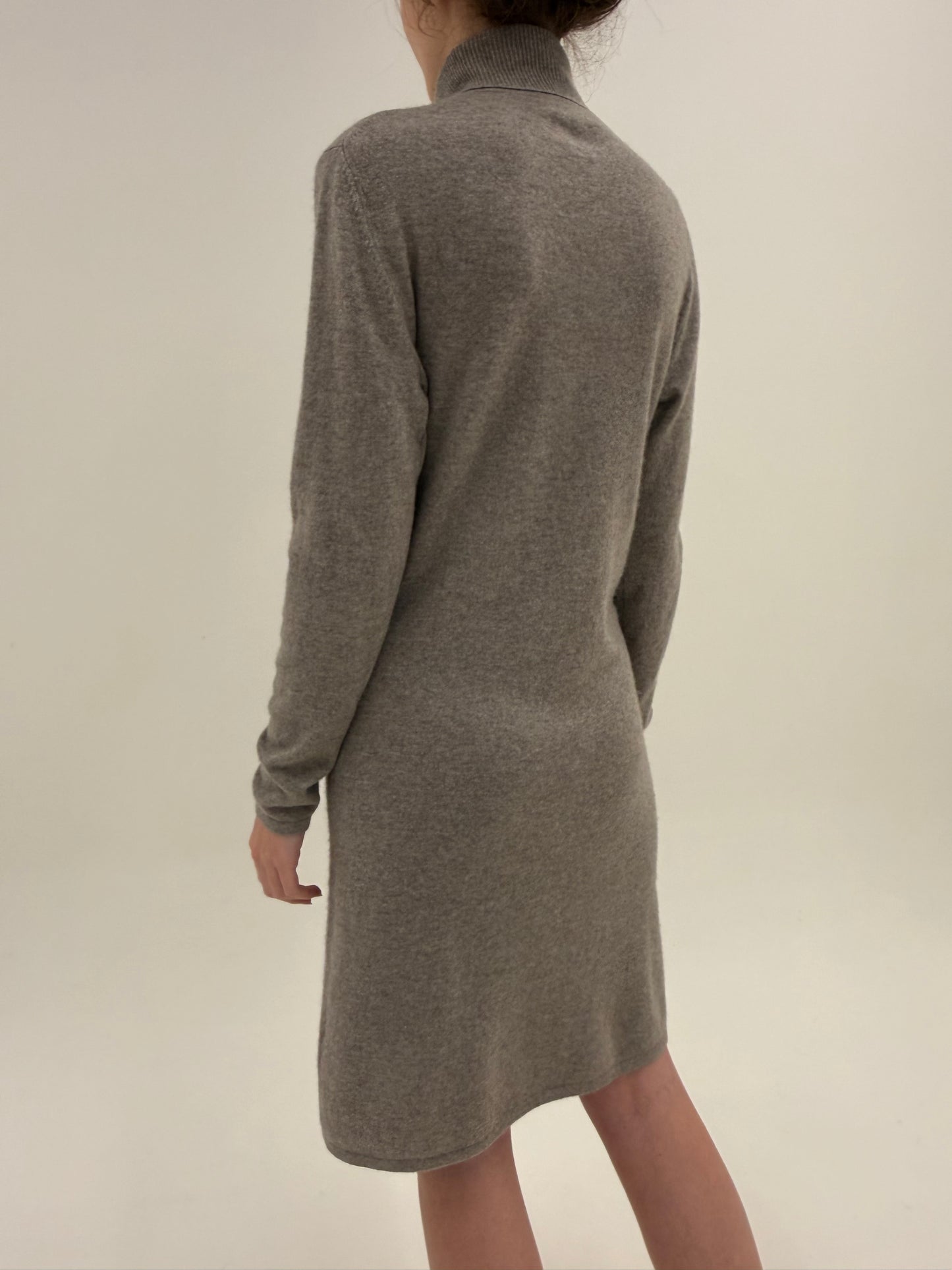 Rochie tip maleta dark nude 50% cașmir și 50% lana merino