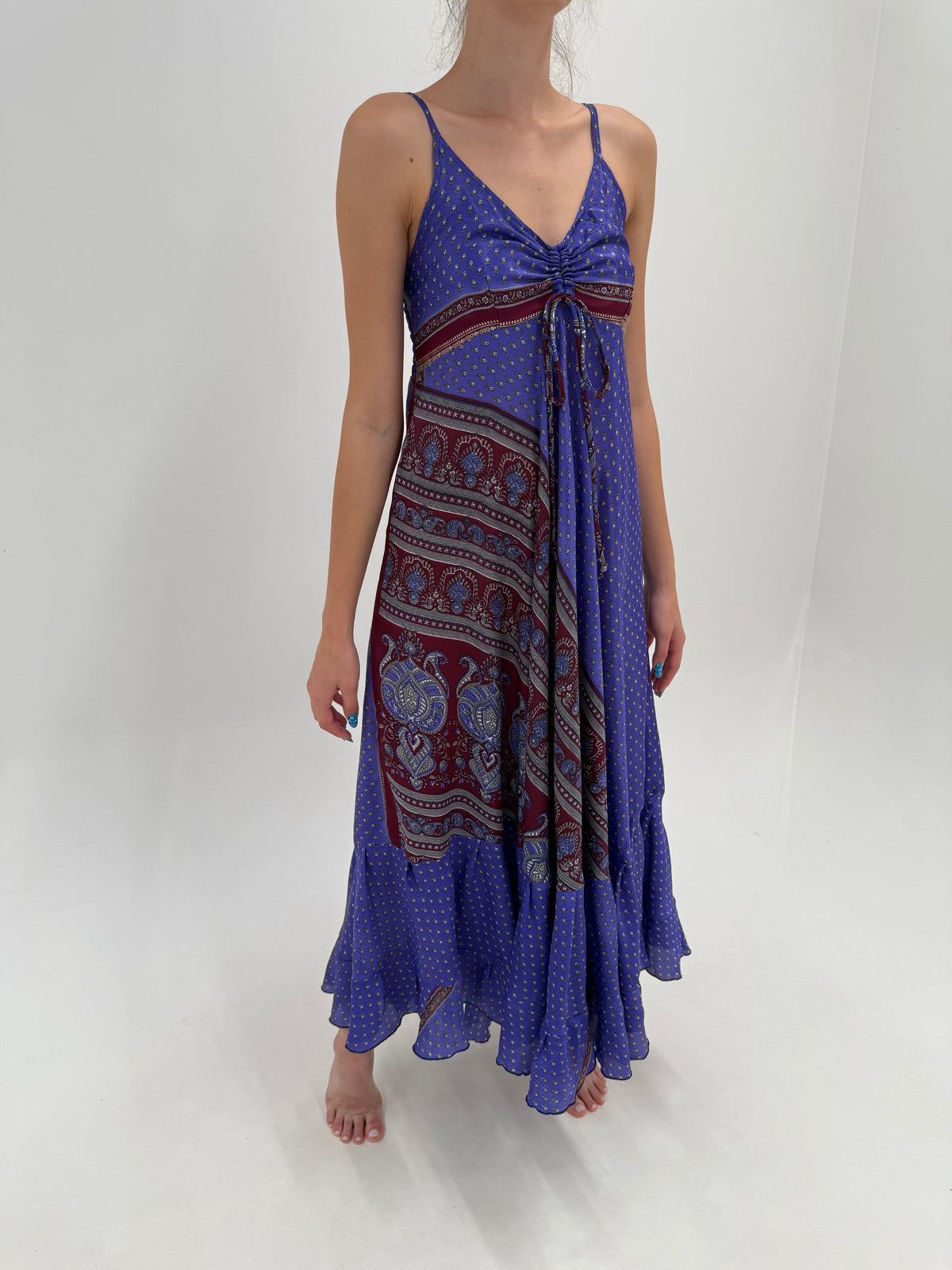 Rochie maxi boho în combinație superbă de culori cu spate elastic