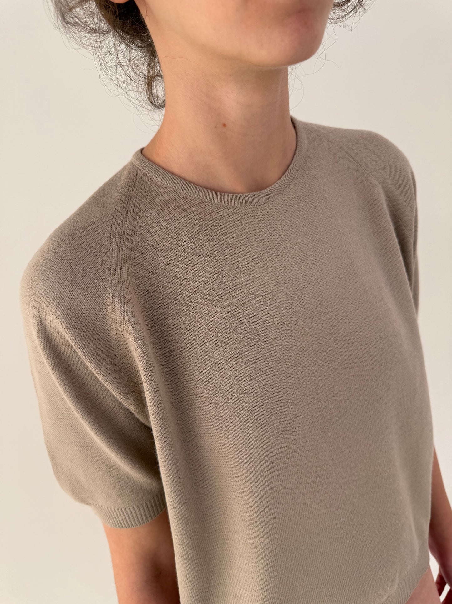 Top vintage sand nude italian din lana extrafina de gramaj mare