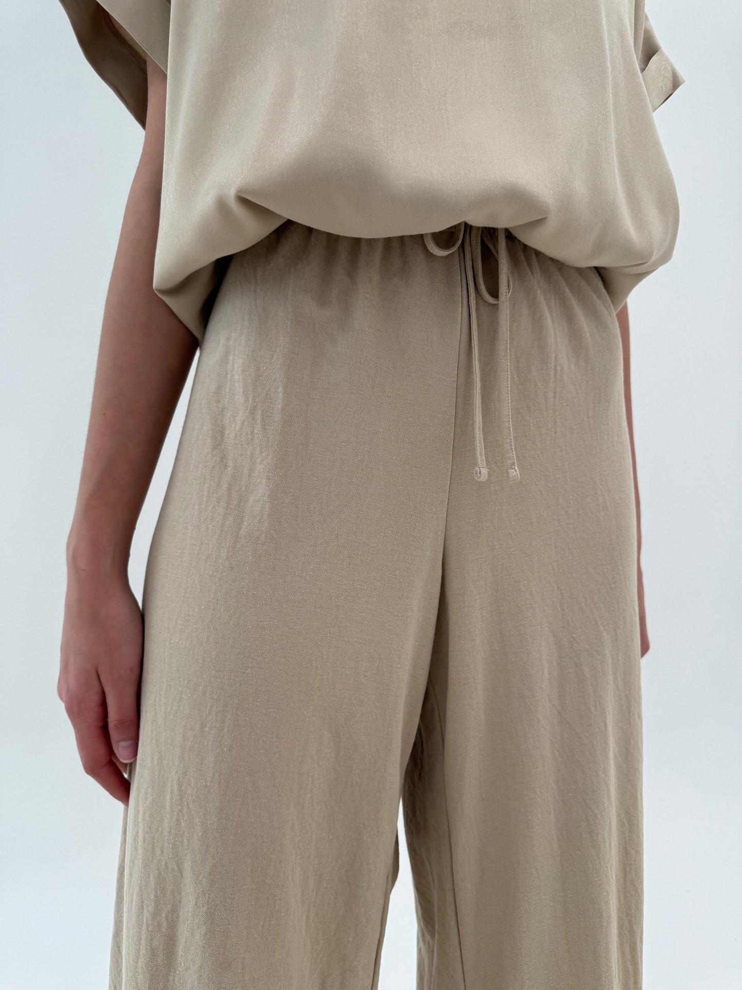 Pantaloni camel din panzica palazzo cu talie ultra înaltă reglabilă