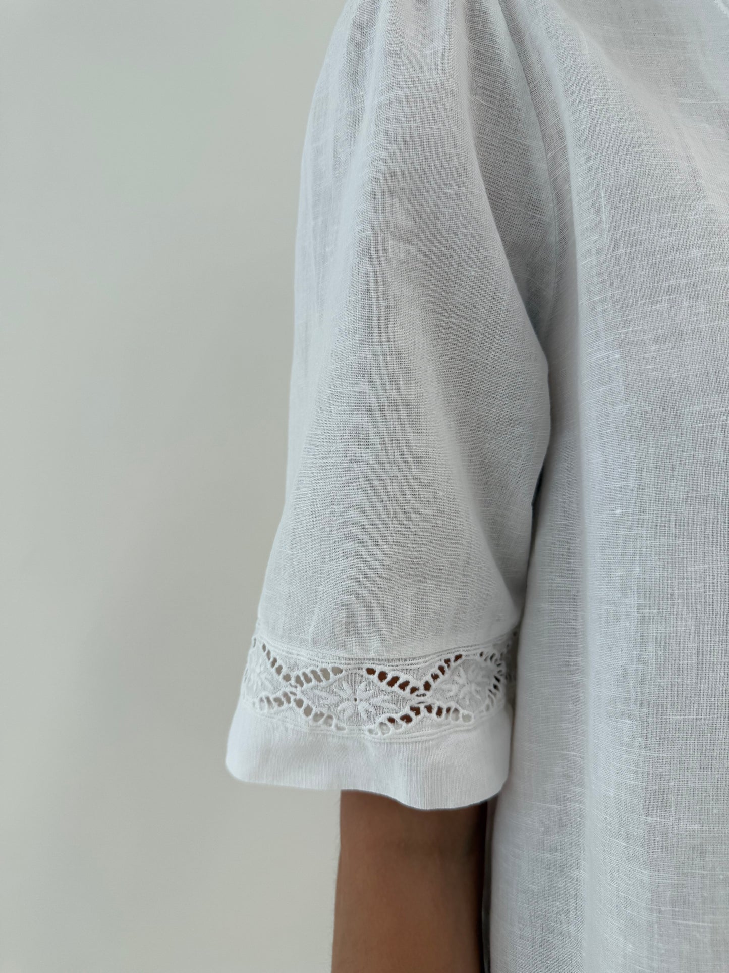Cămașa vintage din pânză premium extrem de moale cu broderie anglaise