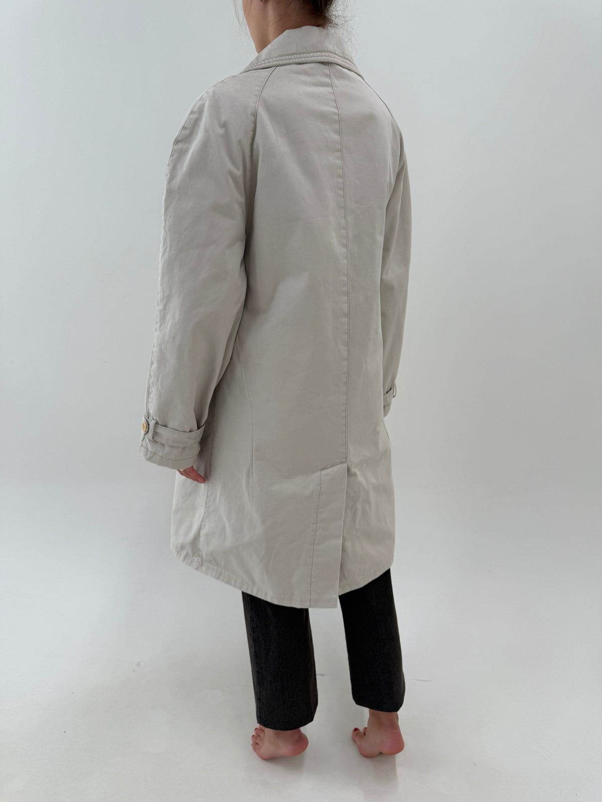 Trench Moschino tall din gabardină cu interior light padded light nude cu închidere dublă