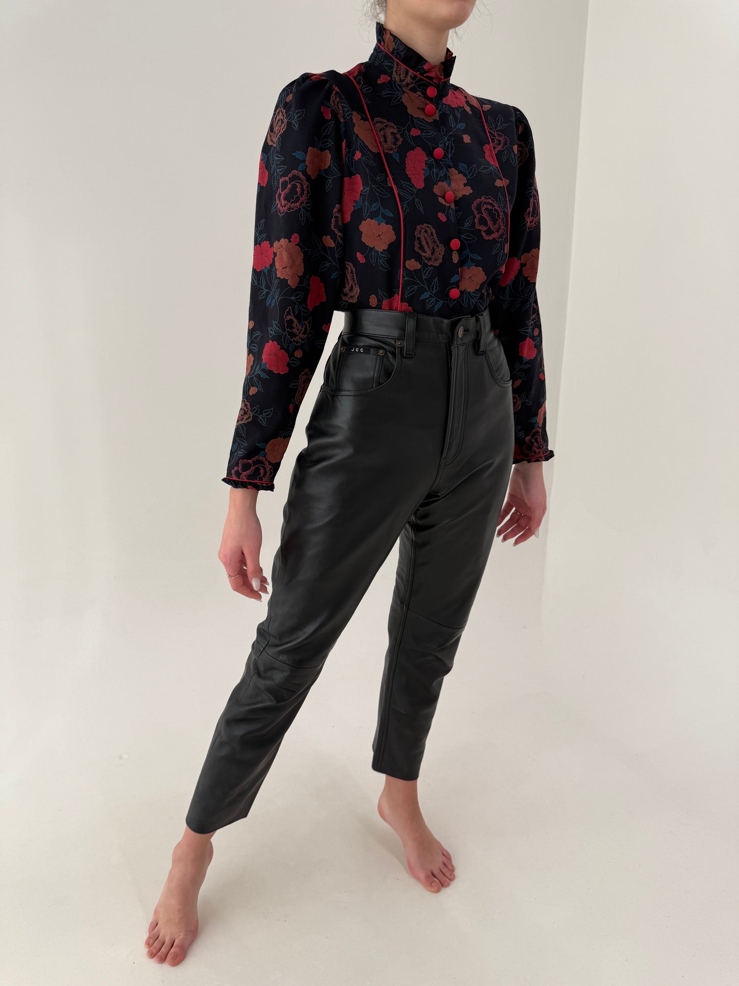 Pantaloni din piele naturală extrem de moale mom fit cu talie ultra înaltă