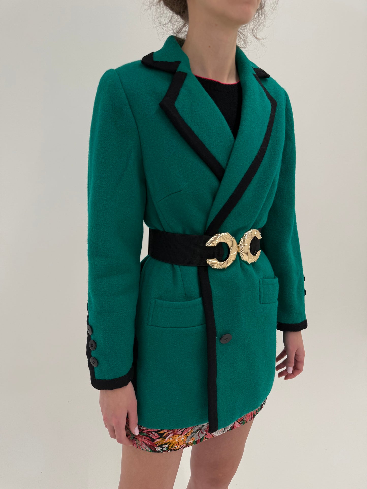 Palton verde smarald cu paspoal din lana plină excepțional