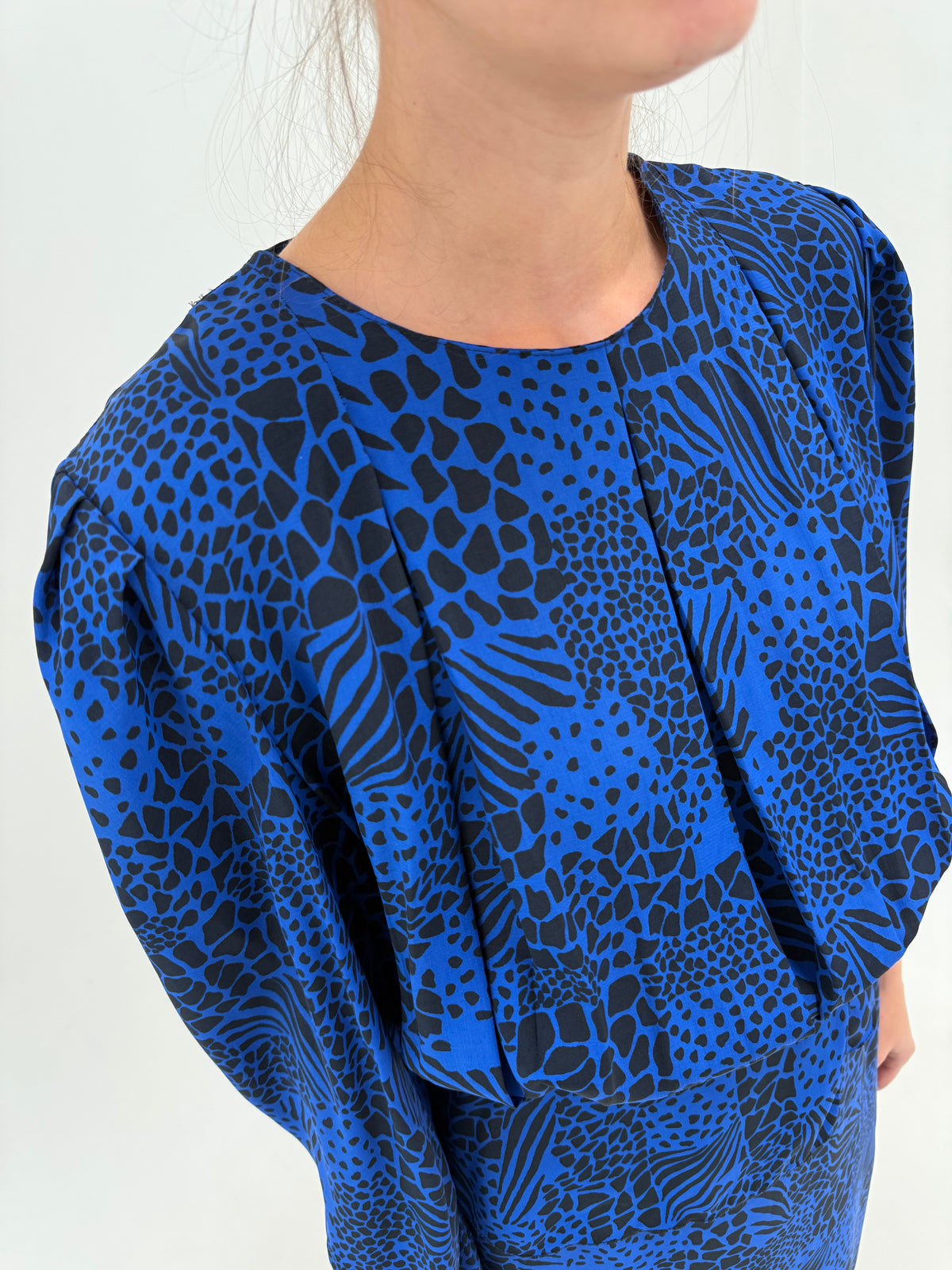 Rochie vintage albastru regal midi lung fu animal print stilizat negru