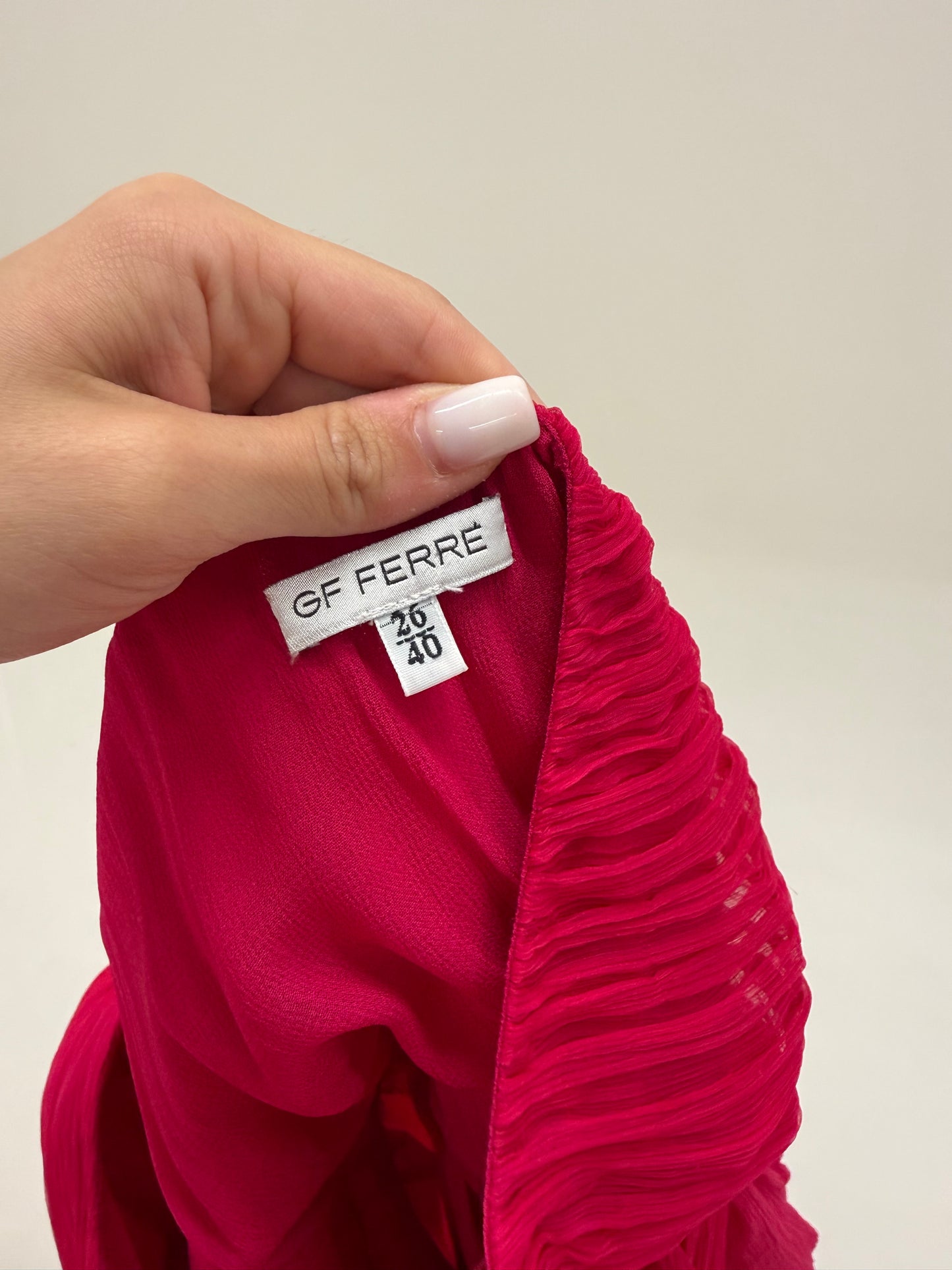 Rochie luxury Gianfranco Ferre din mătase naturală fucsia în croi atemporal