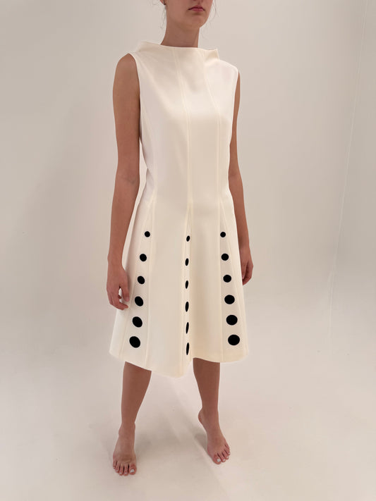 Rochie Moschino butter white în croi minimalist cu buline