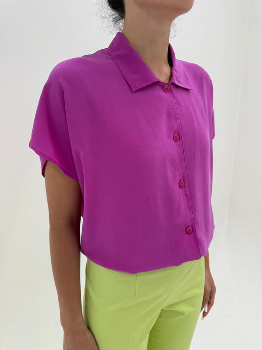 Cămașa magenta din mătase matuala in croi minimalist lejer