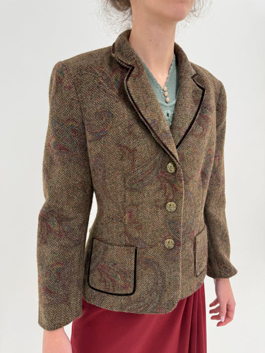 Sacou cambrat de brand Madeleine din tweed de lana cu print floral