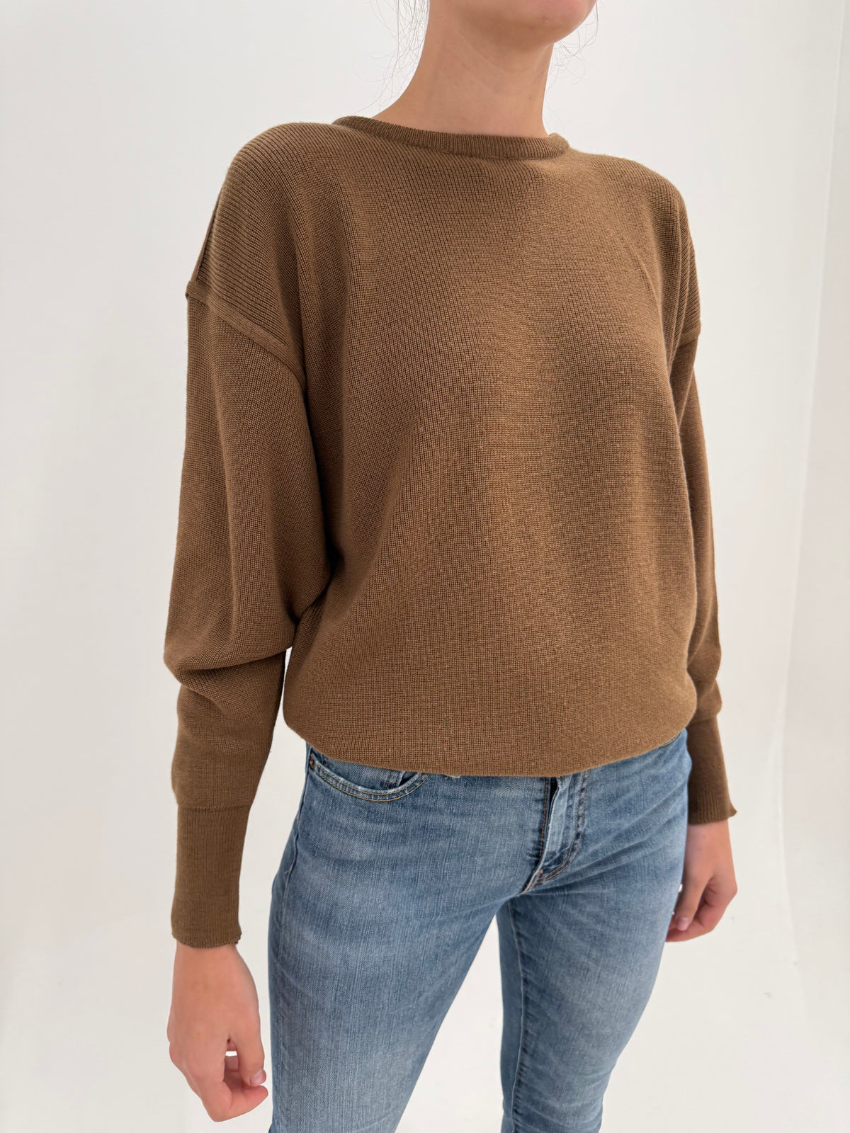 Pulover Mondi by Escada spectaculos caramel brown cu manșete ultra înalte