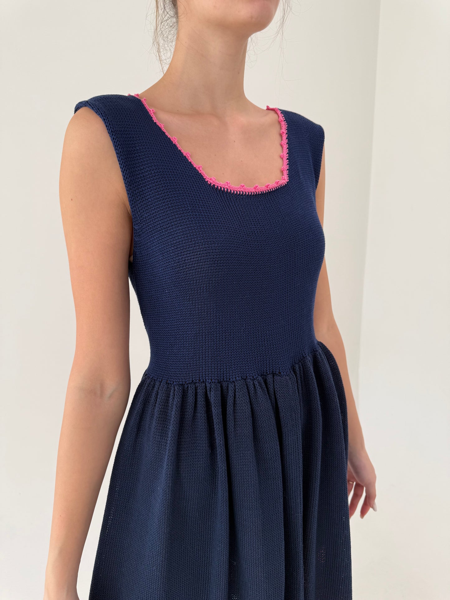 Rochie vintage maxi cu talie ultra înaltă marcată cu dungi la tiv