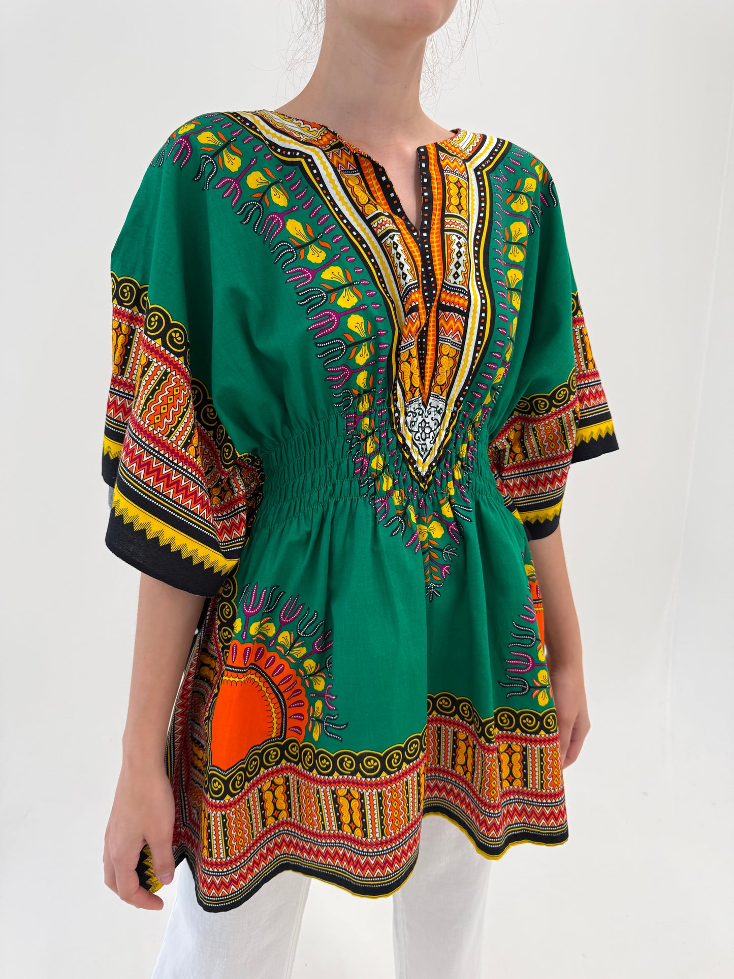 Rochie tip kaftan din pânză de bumbac cu imprimeu în culori tari și talie marcată