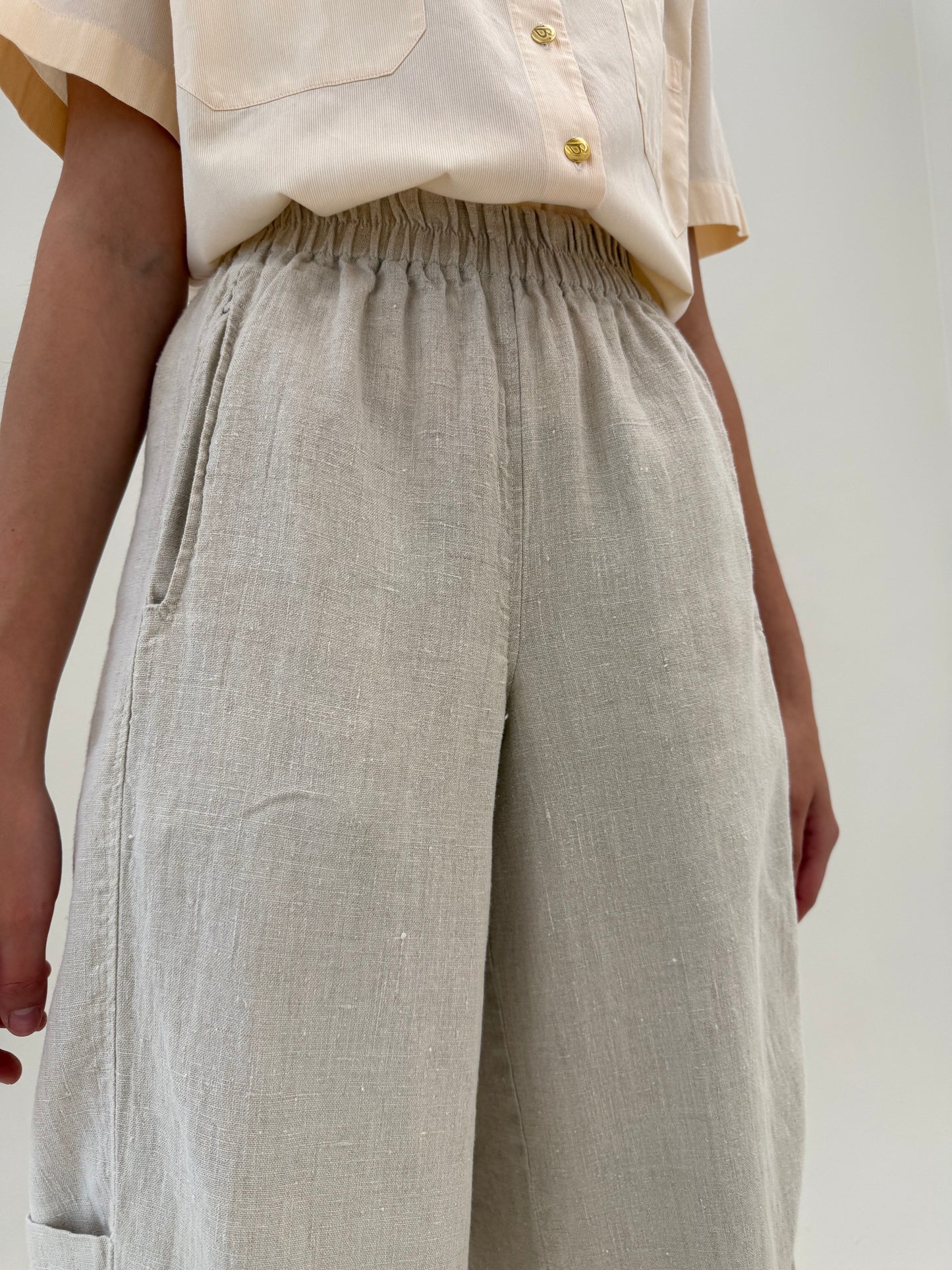 Pantaloni din pânză de in sand nude petite cu talie ultra înaltă elastică