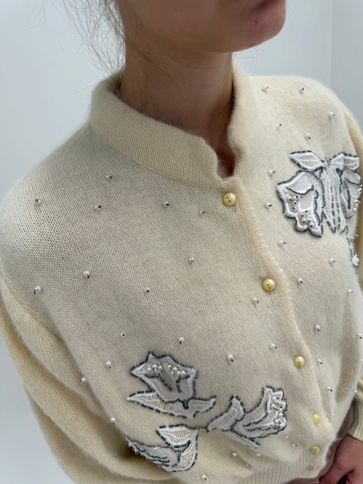 Cardigan bijuterie vintage italian cu aplicații manuale din lana extrafina și Angora