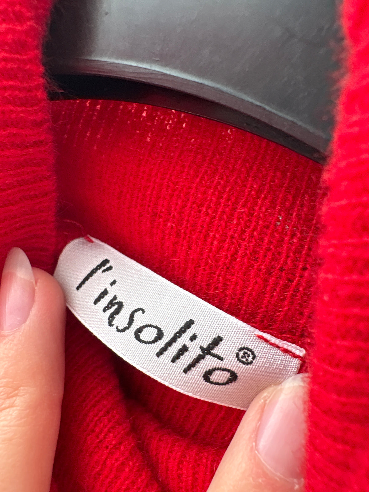 Maleta vintage roșu tare 80% lana extrafina ribbed cu dungi