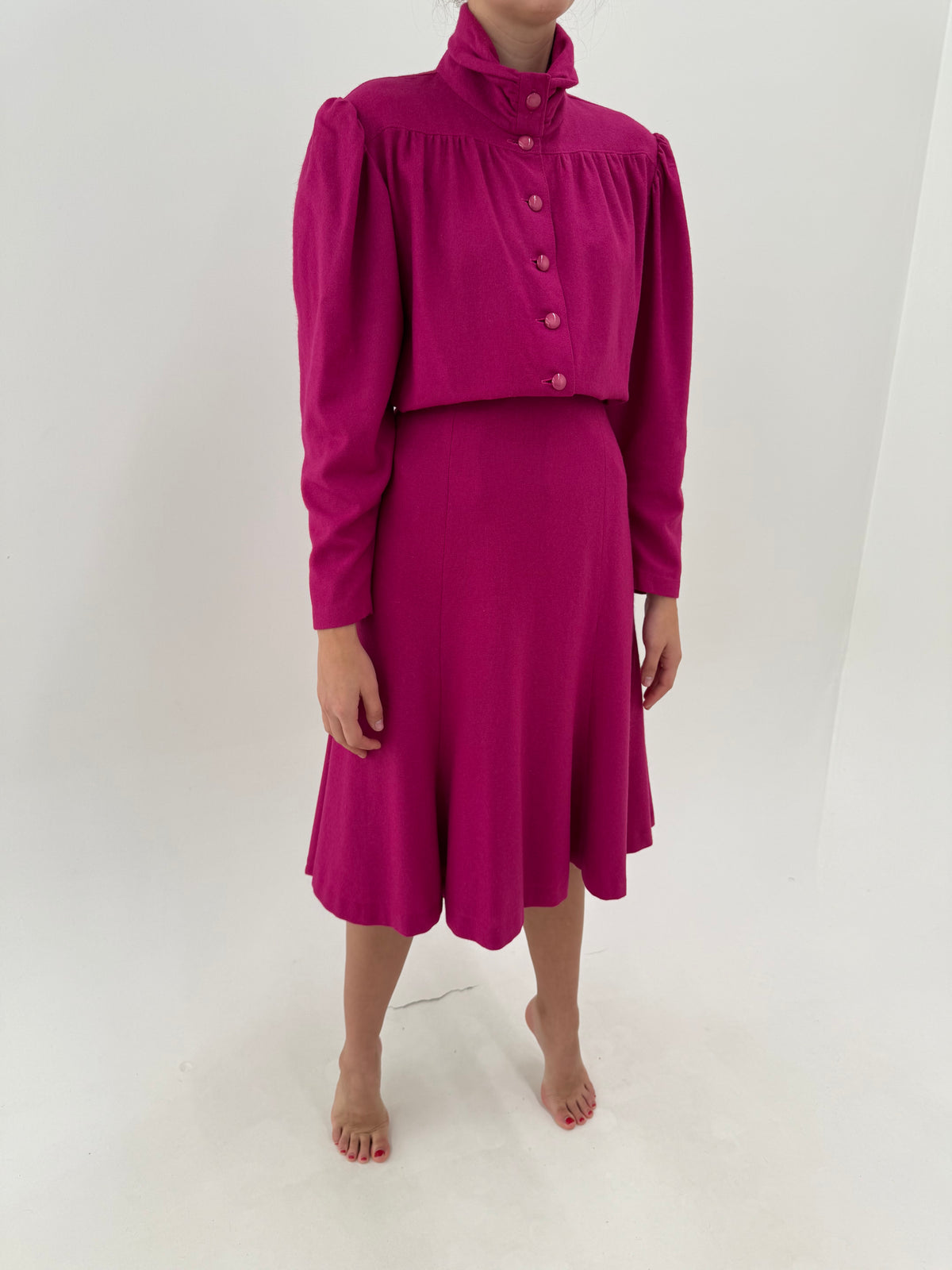 Costum fucsia vintage excepțional din lana extrafina